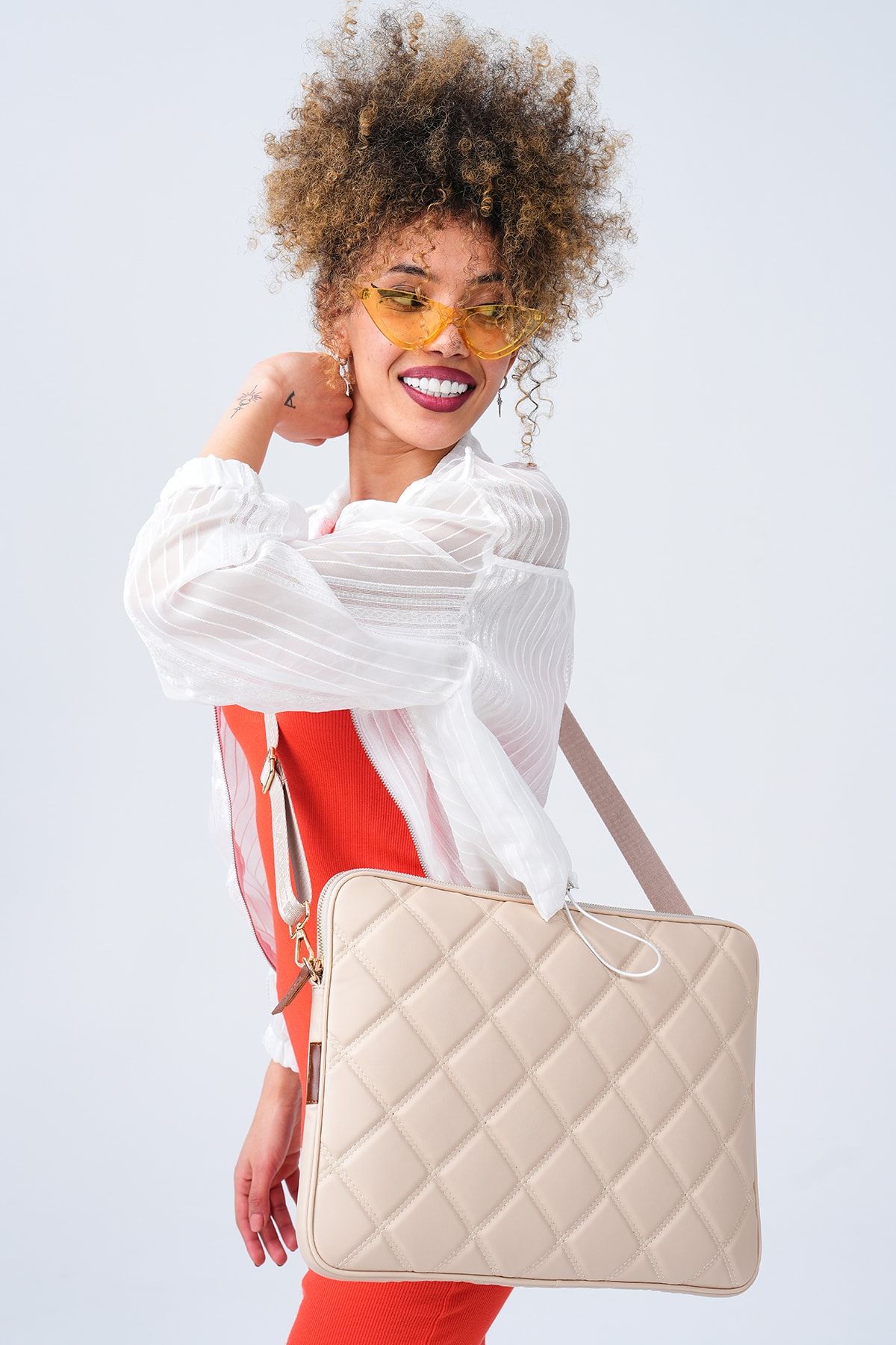MORCA Quilted Laptop Case 15.6 16 Inch Beige Trendyol