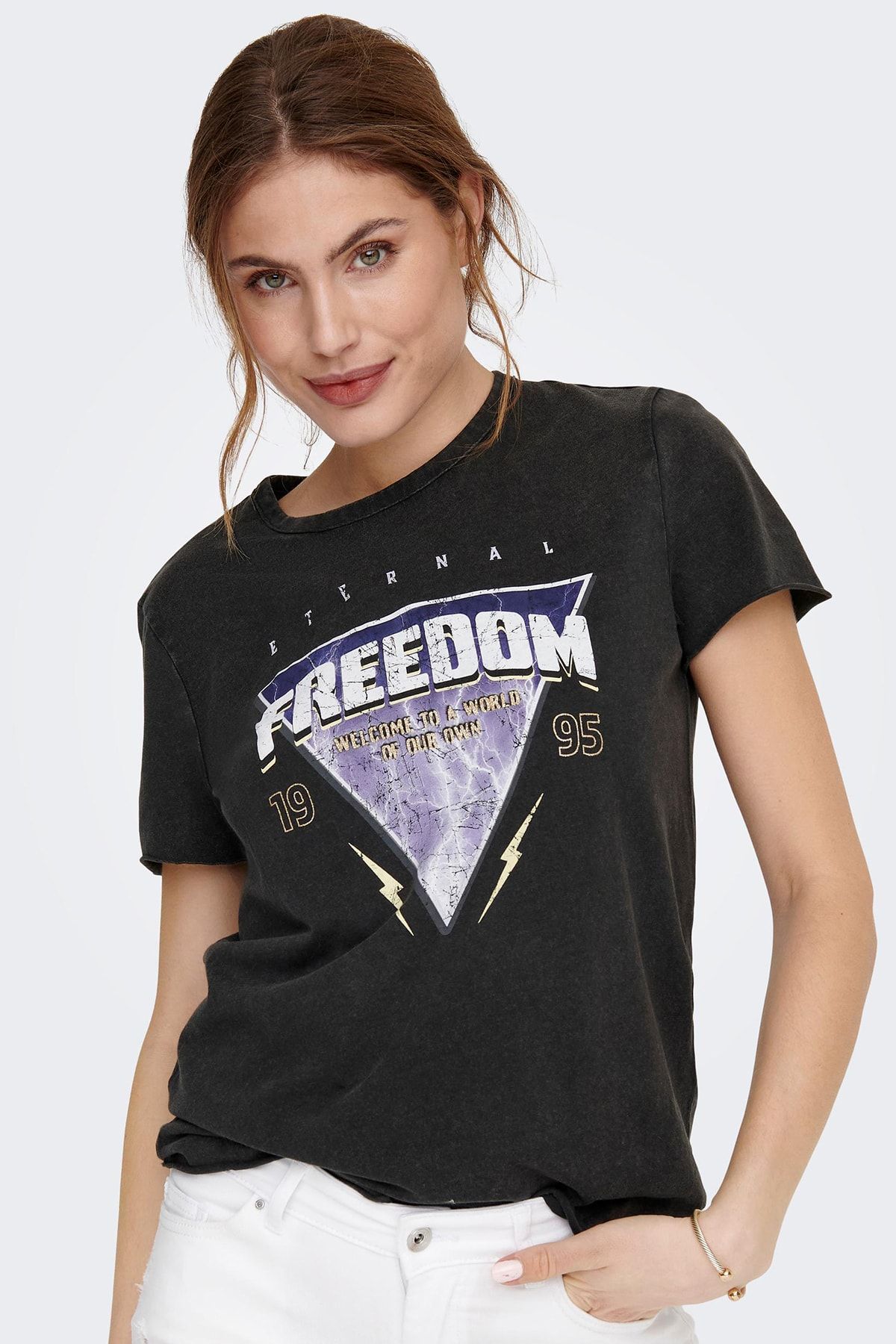 Onllucy t shirt best sale