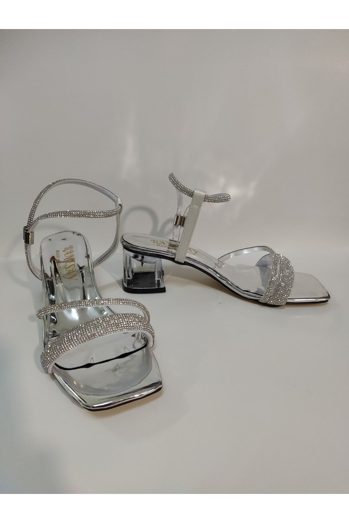 Stone clearance sandals heels