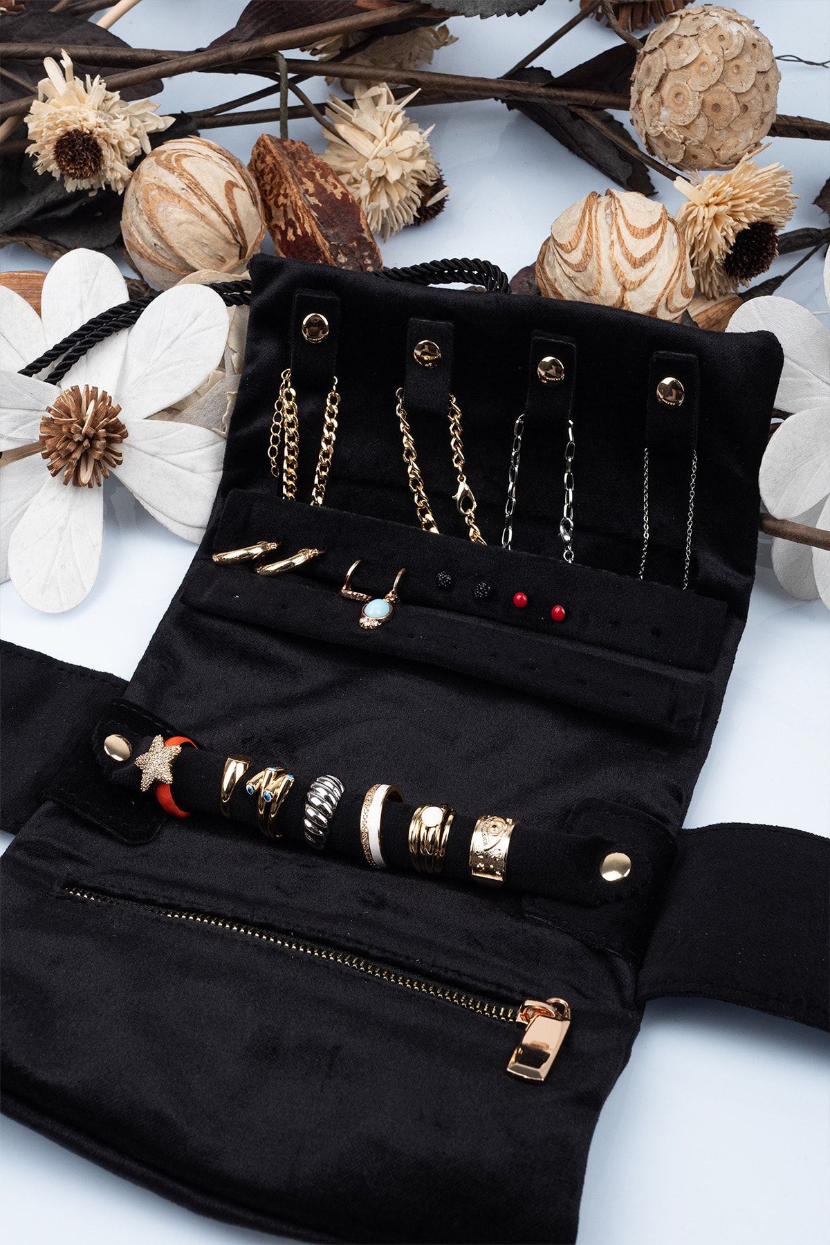 Roll up hot sale jewelry organizer