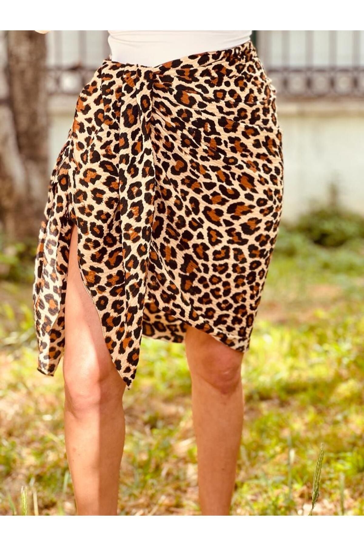 LARISSA Pareo