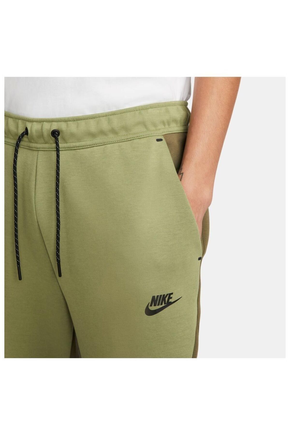 Nike army best sale green joggers