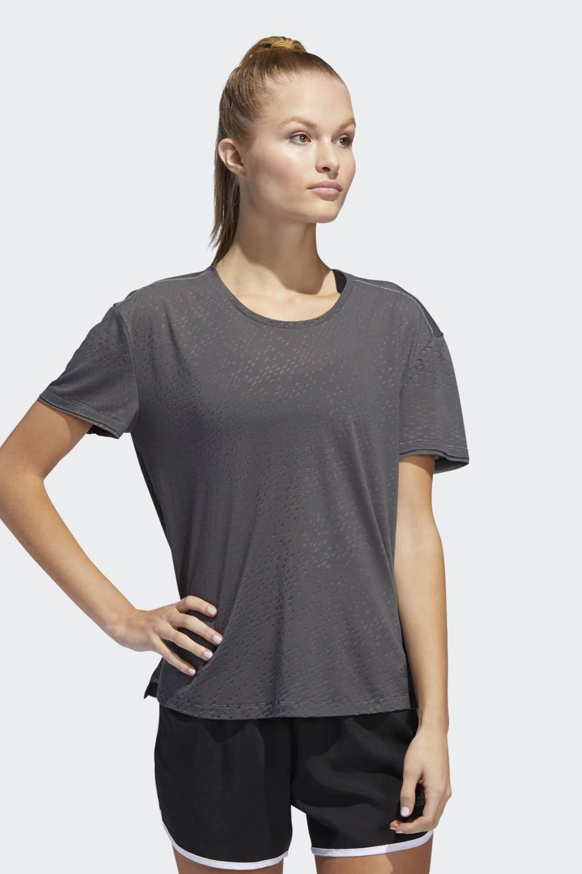 adidas Kadın T-shirt Chaos Tee W- DQ2718