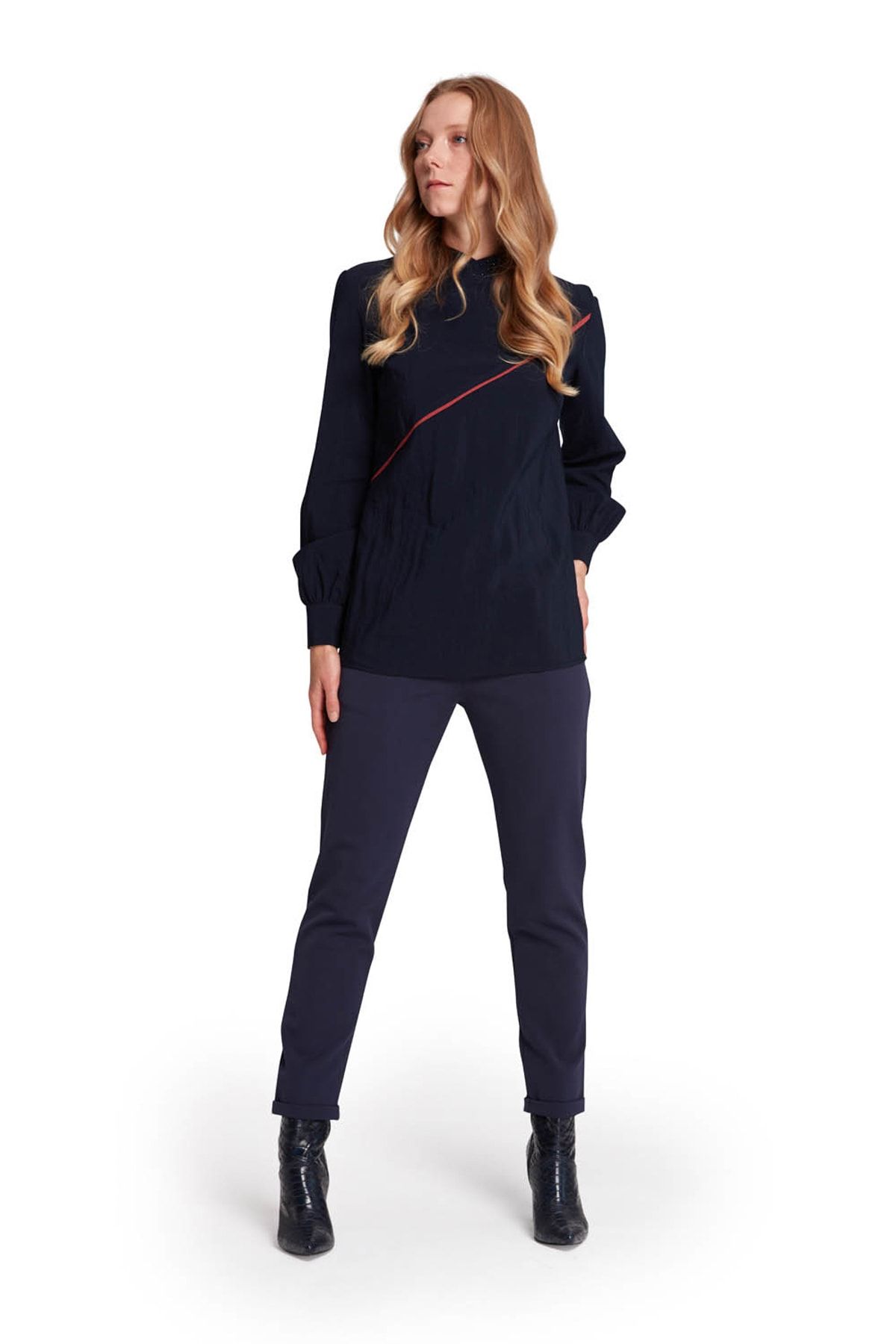 Mizalle Kadın Lacivert Önü Şerit Detaylı Bluz 19KGMZL1012002