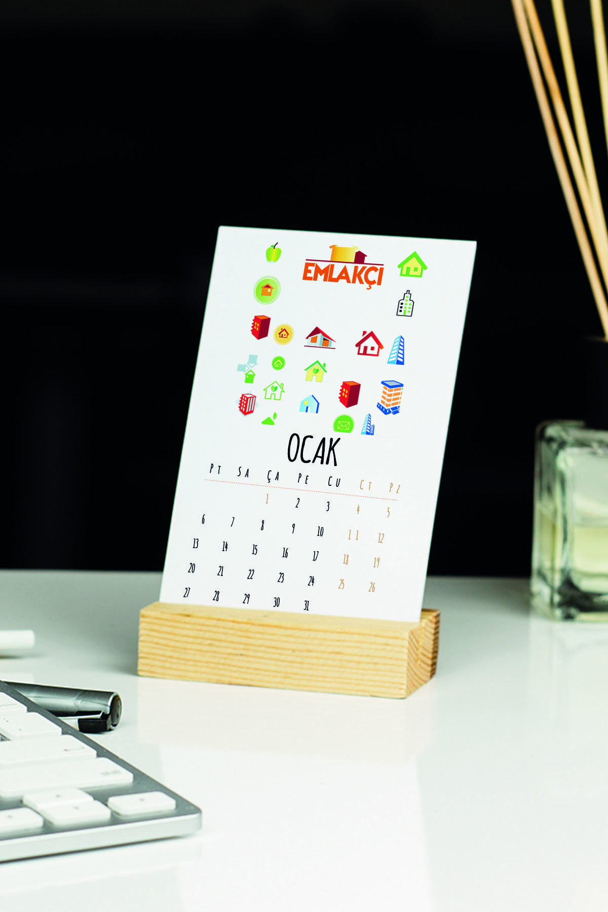 Hediyelen 2022 Emlakçı Masa Takvimi