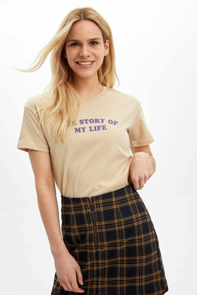 DeFacto Kadın Bej Yazı Baskılı Kısa Kollu T-Shirt N0499AZ.20SP.BG203