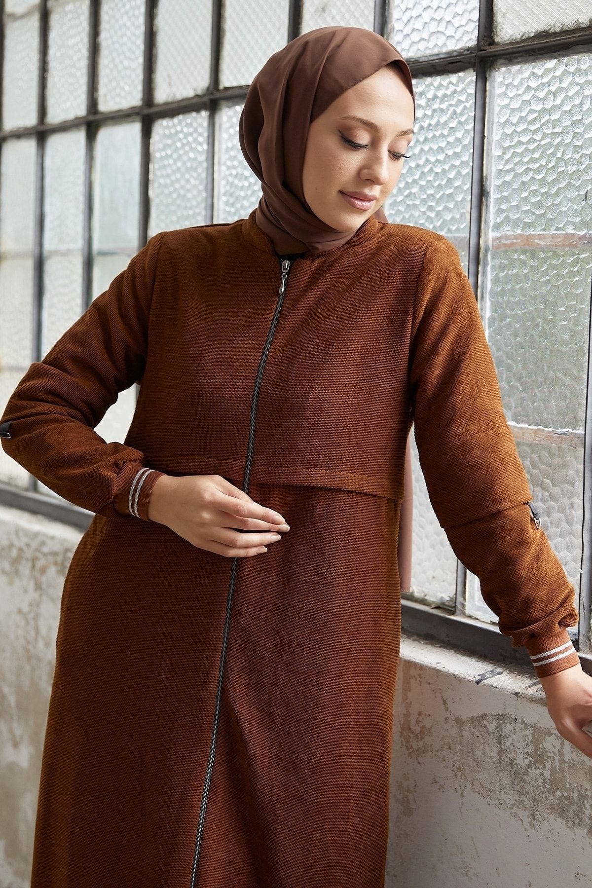 Ribbed abaya top
