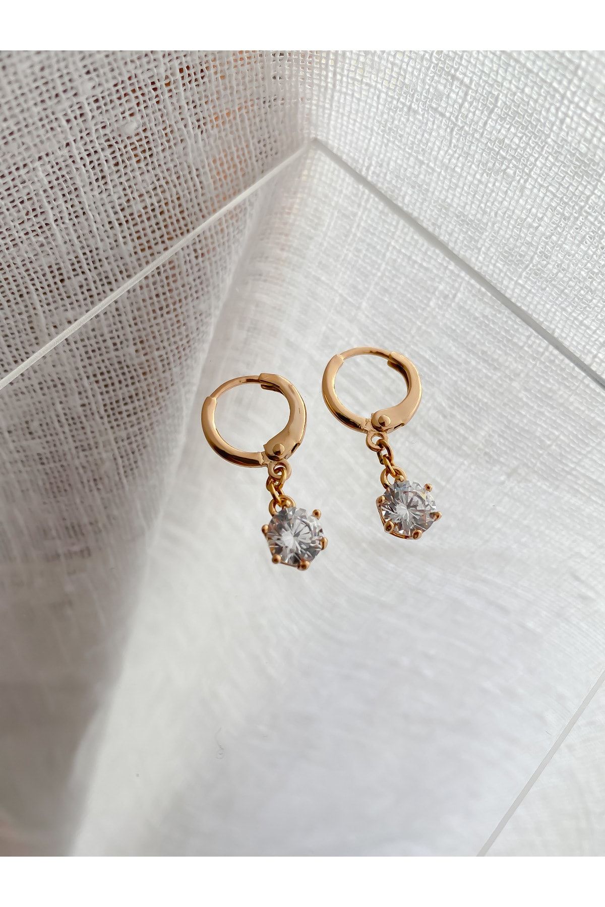 Single stone hanging 2025 earrings