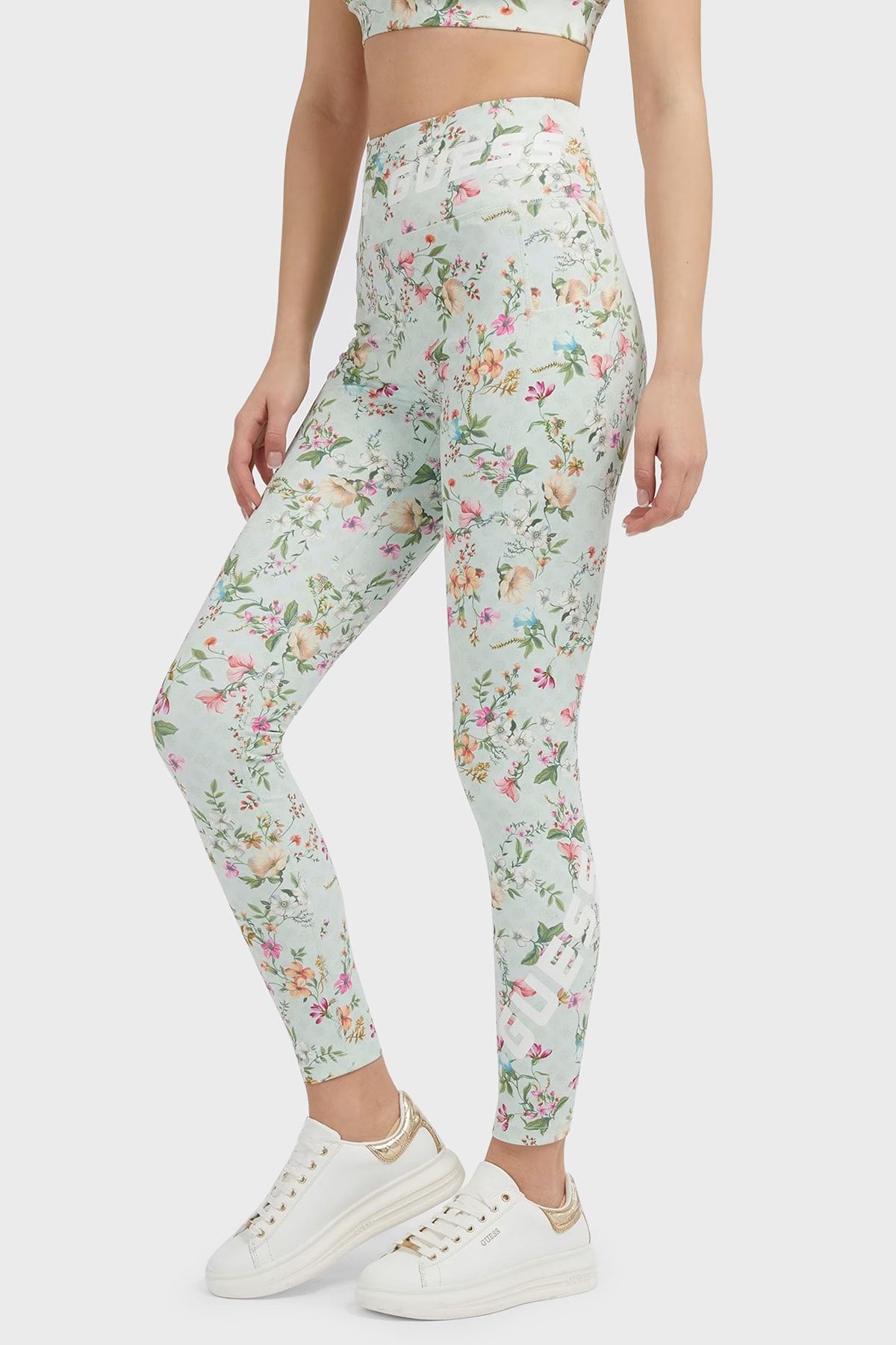 Davina sportswear deals