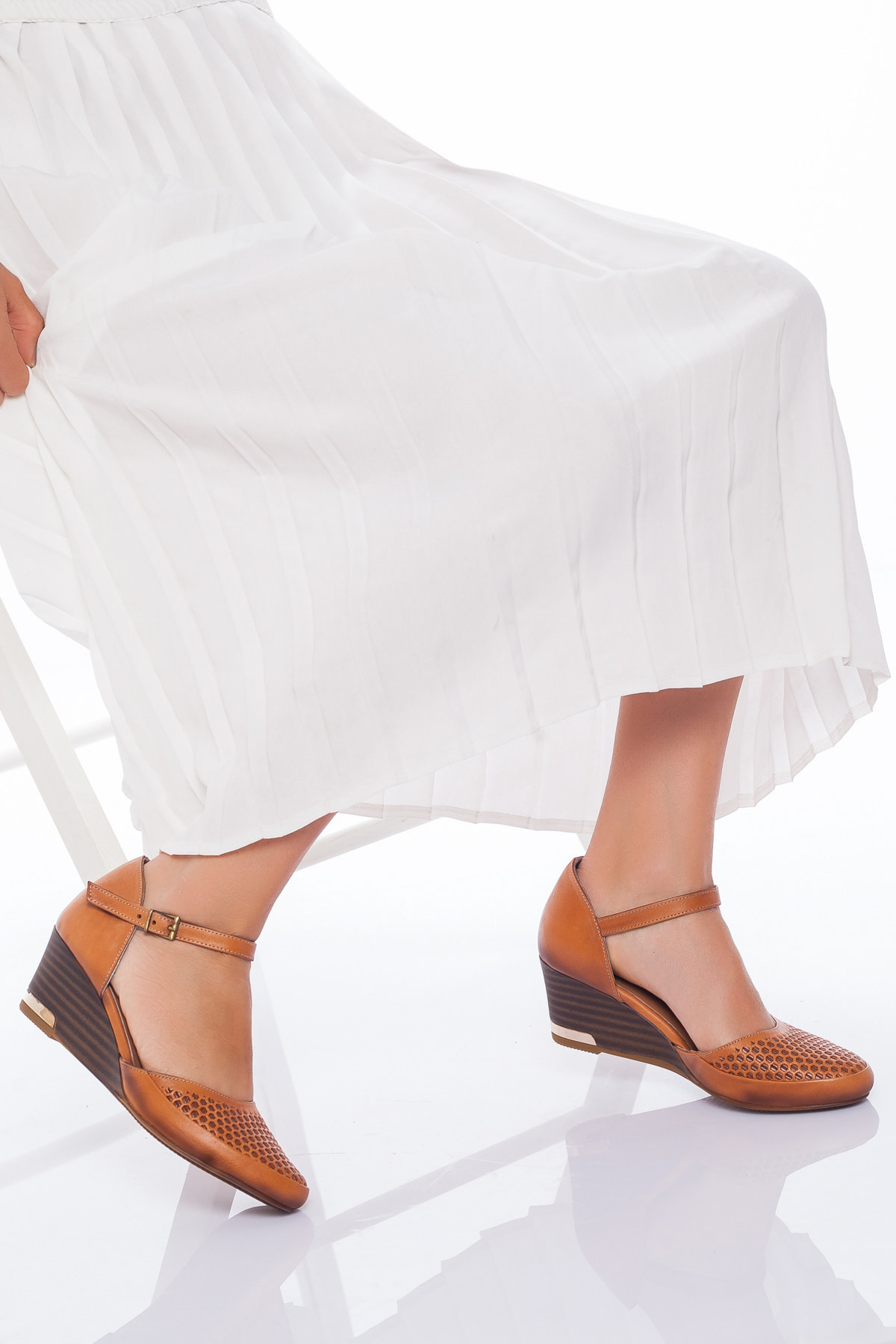 Zeus Sandals Hakiki Deri Kadın Taba Dolgu Topuklu Ayakkabı 5CMFETADERİSANDALET020