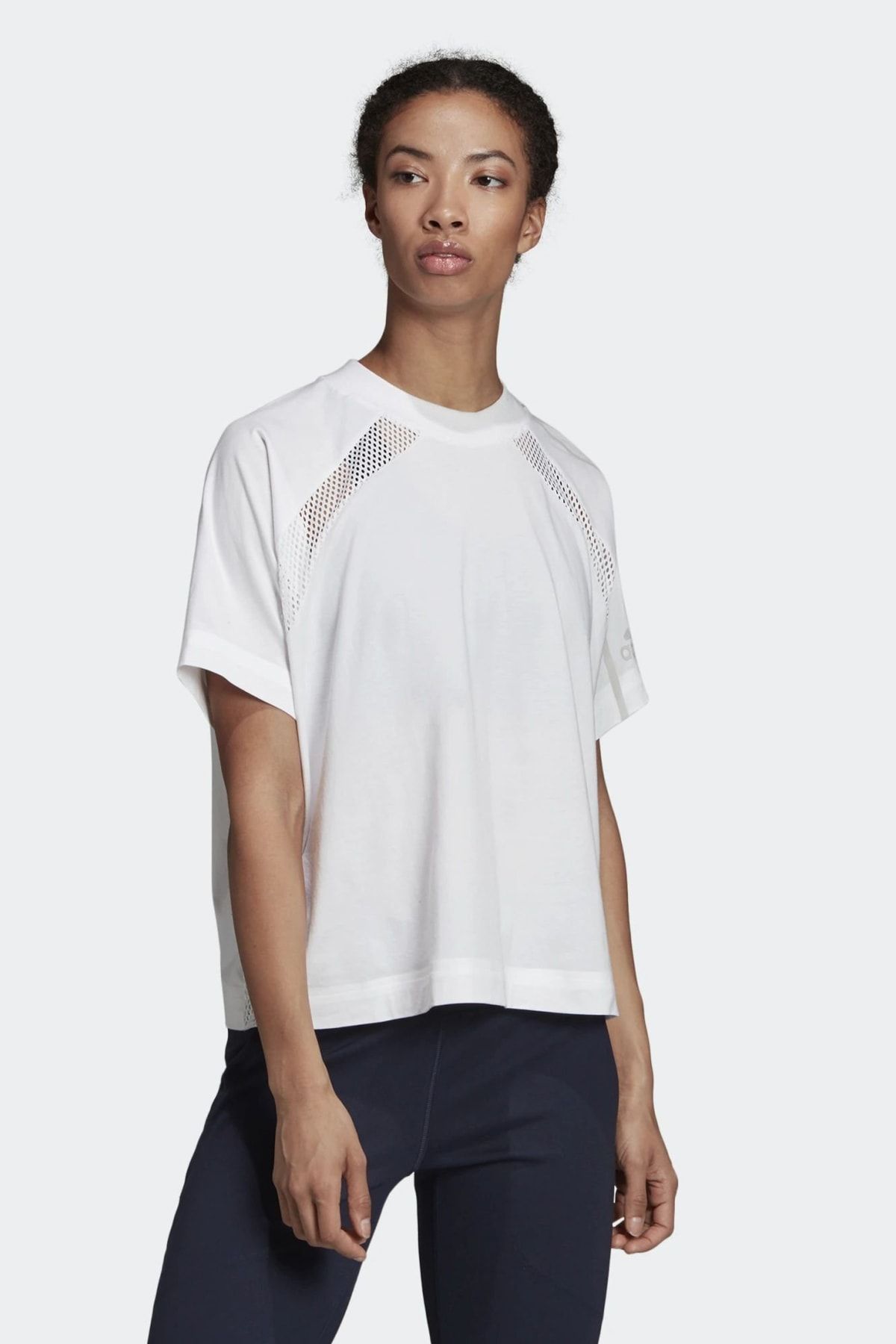 adidas W ZNE TEE Beyaz Kadın T-Shirt 101117844