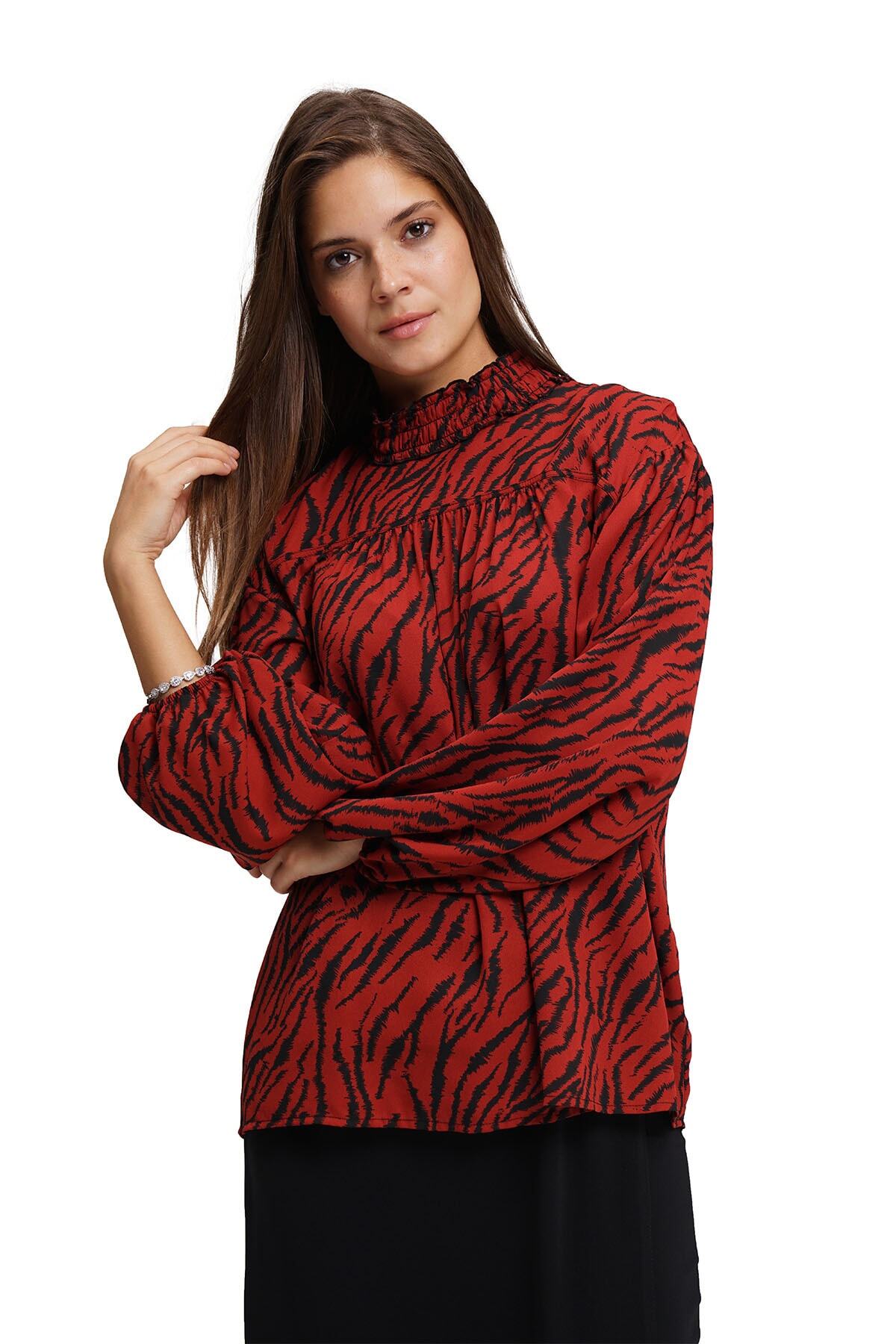 Mizalle Kadın Bordo Siyah Desenli Önü Robalı Bluz 19KGMZL1012011-BORDO