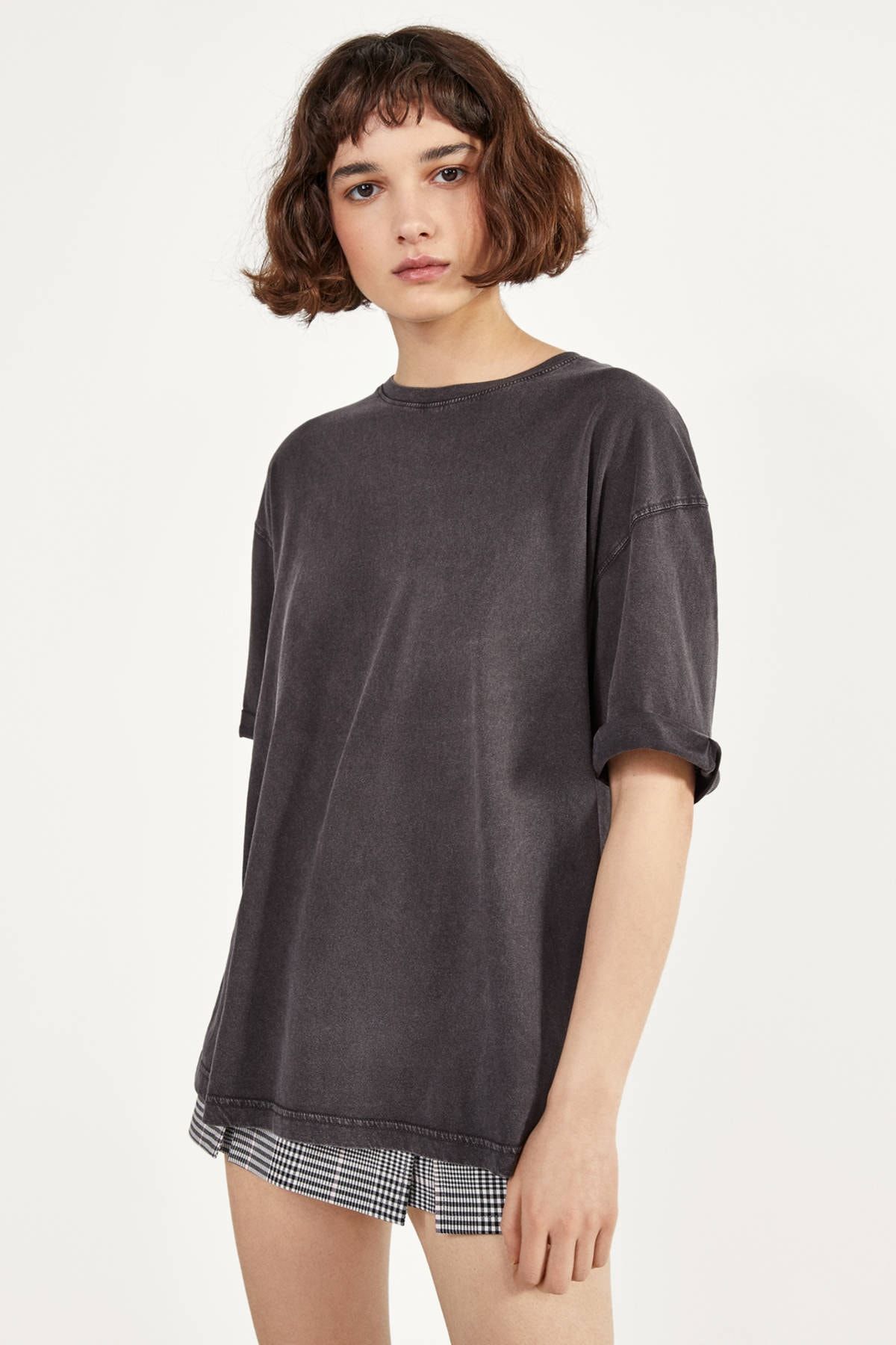 bershka kadin siyah kisa kollu oversize t shirt 01926443 fiyati yorumlari trendyol