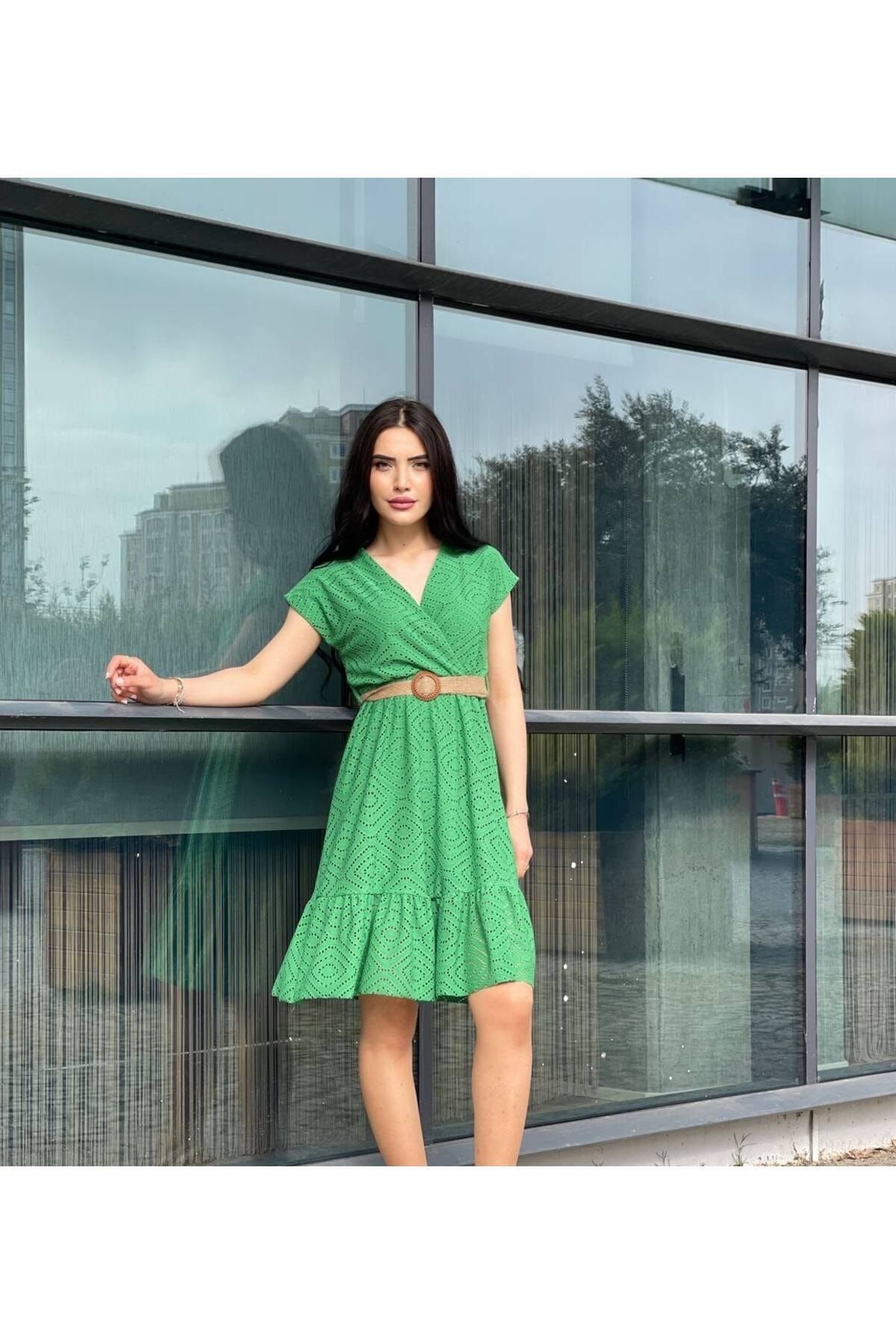 REKA MODA Made of Imported Knitted Embroidery Fabric Lined
