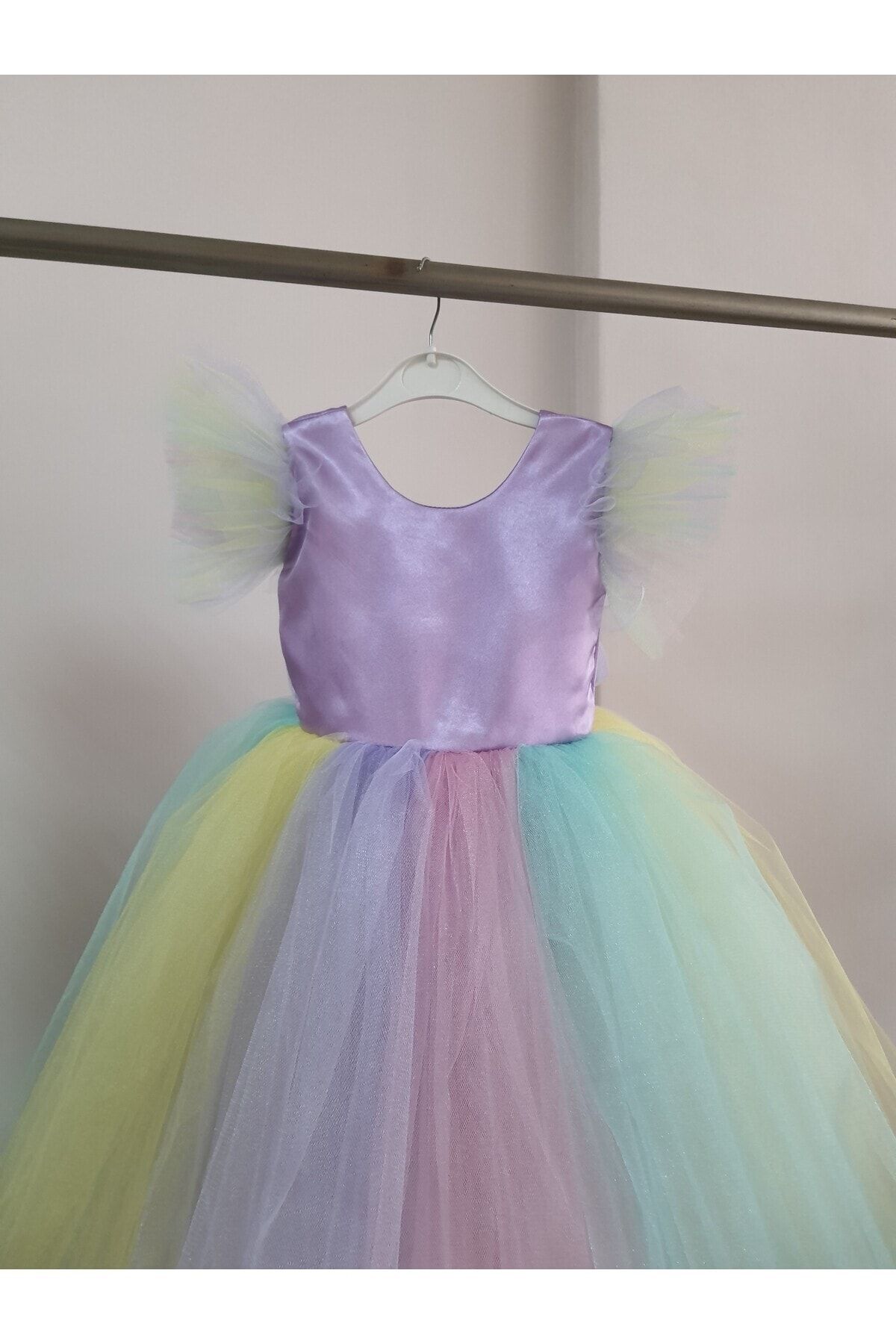 Unicorn color deals dress