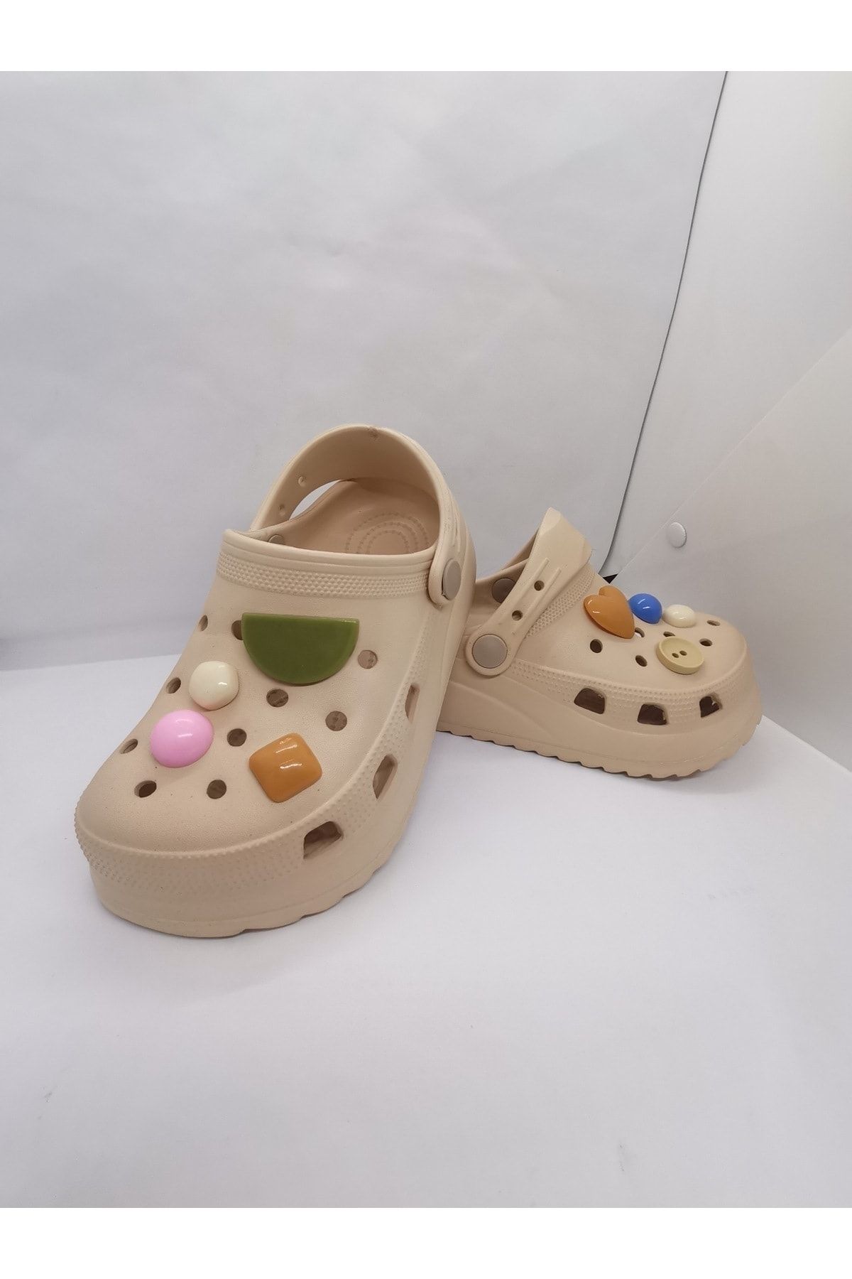 Thick sales sole crocs