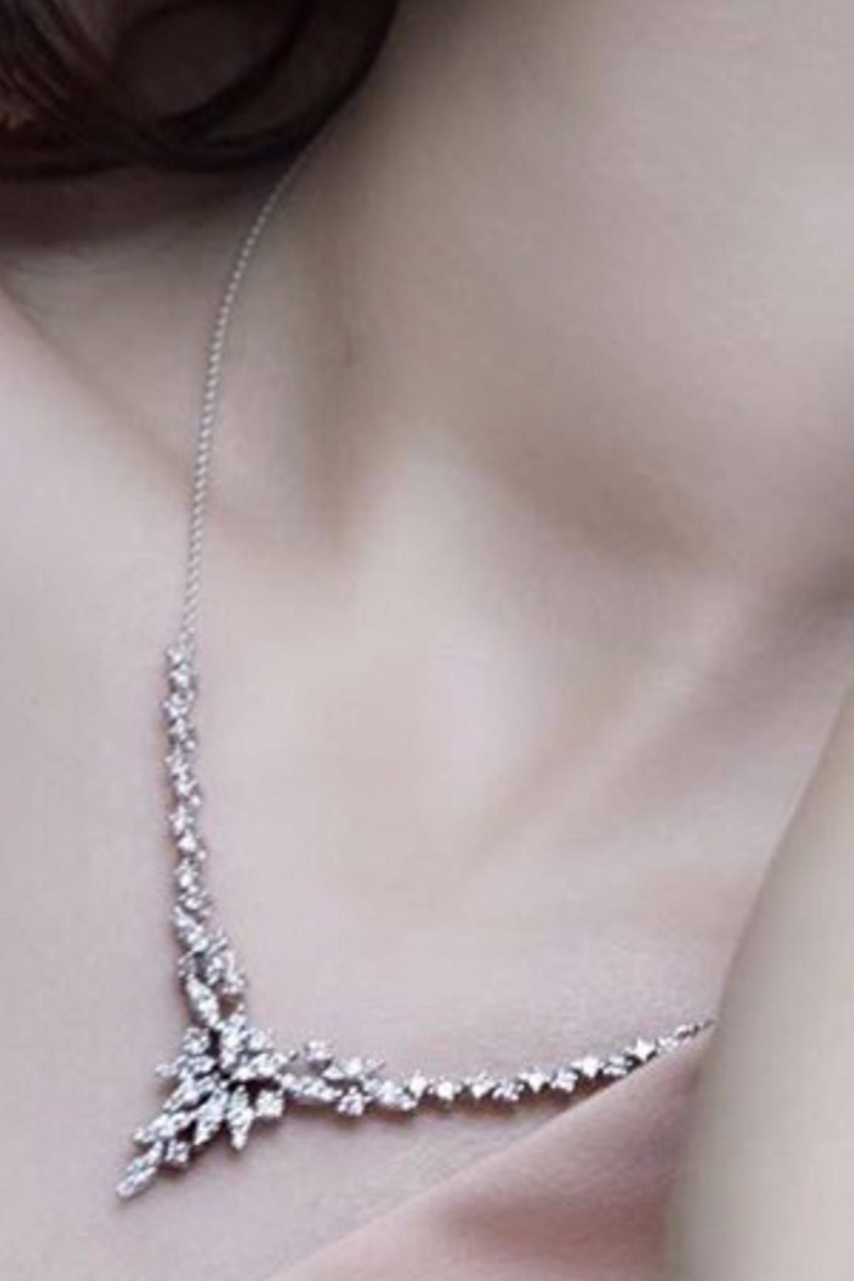 blue diamond kadin pirlanta kolye blue diamonmd sertifikali 9103164 fiyati yorumlari trendyol