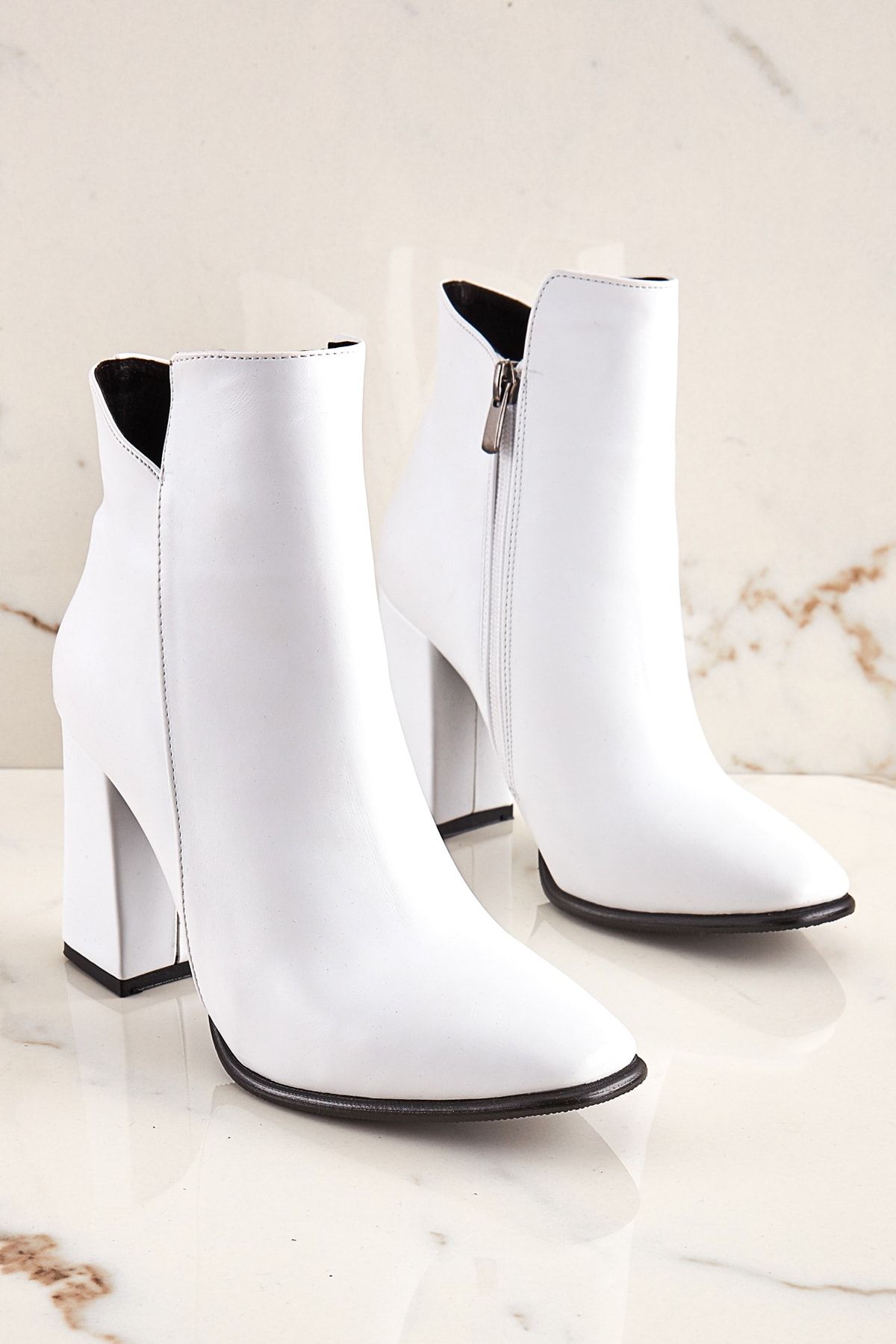 Bambi Beyaz Kadın Bot & Bootie K0674101509