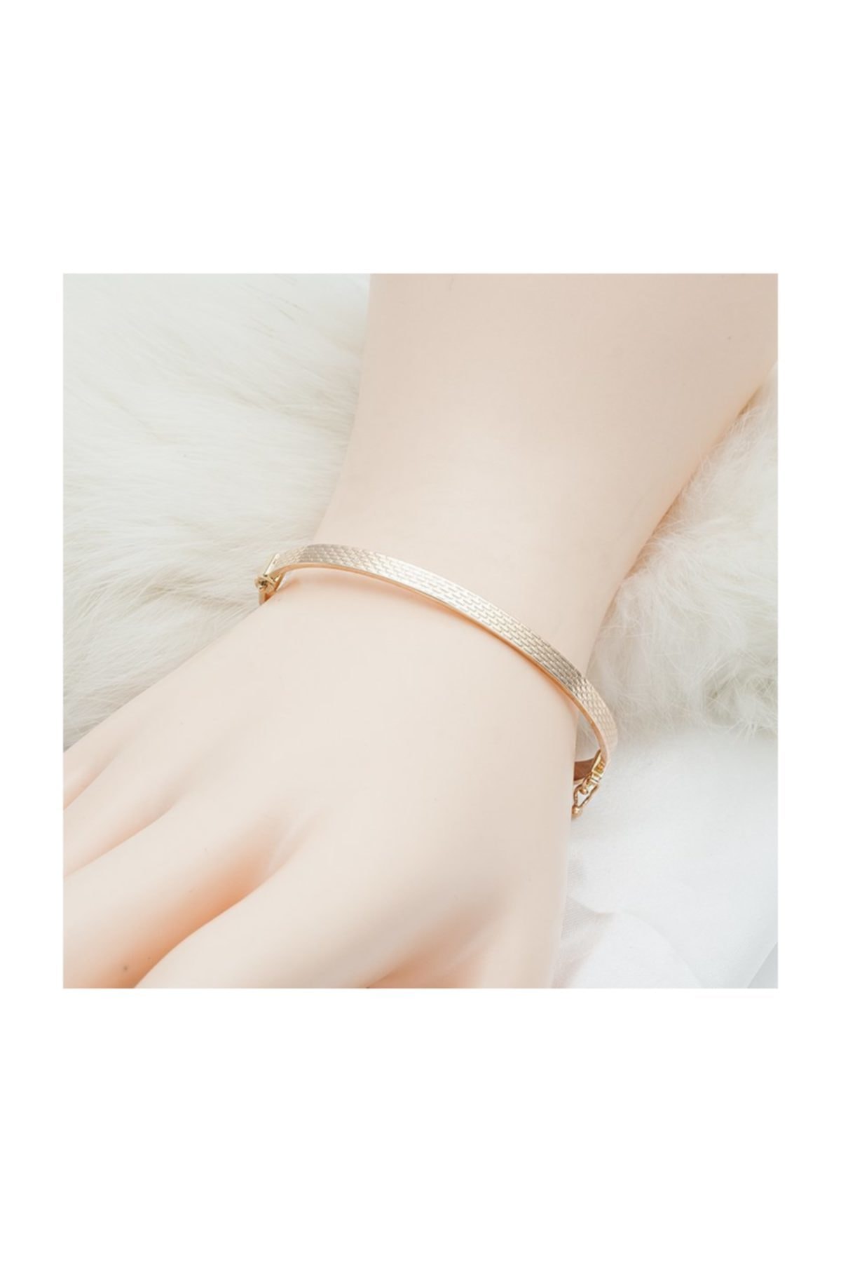 Bilezikci Taşsız 14 Ayar Rose Altın Kelepçe Bilezik
