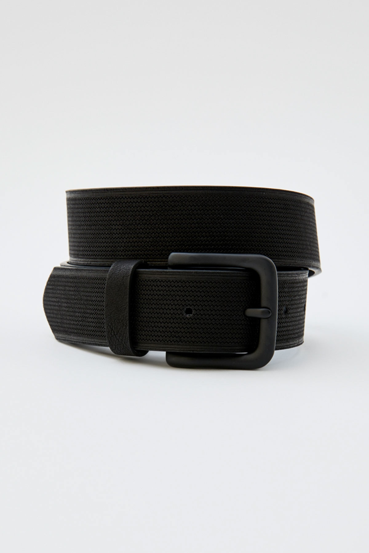 Pull & Bear Zikzak Kabartma Efektli Siyah Kemer