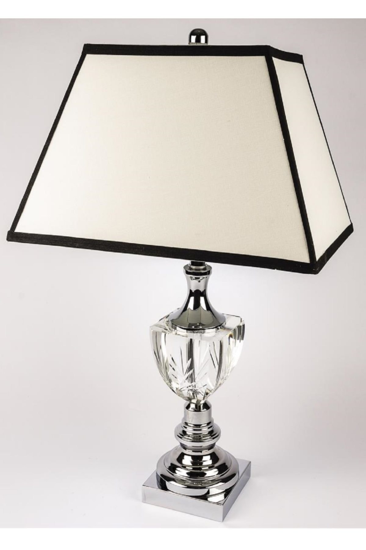 Mikasa Moor Beyaz Şapkalı Kristal Abajur  26x70cm