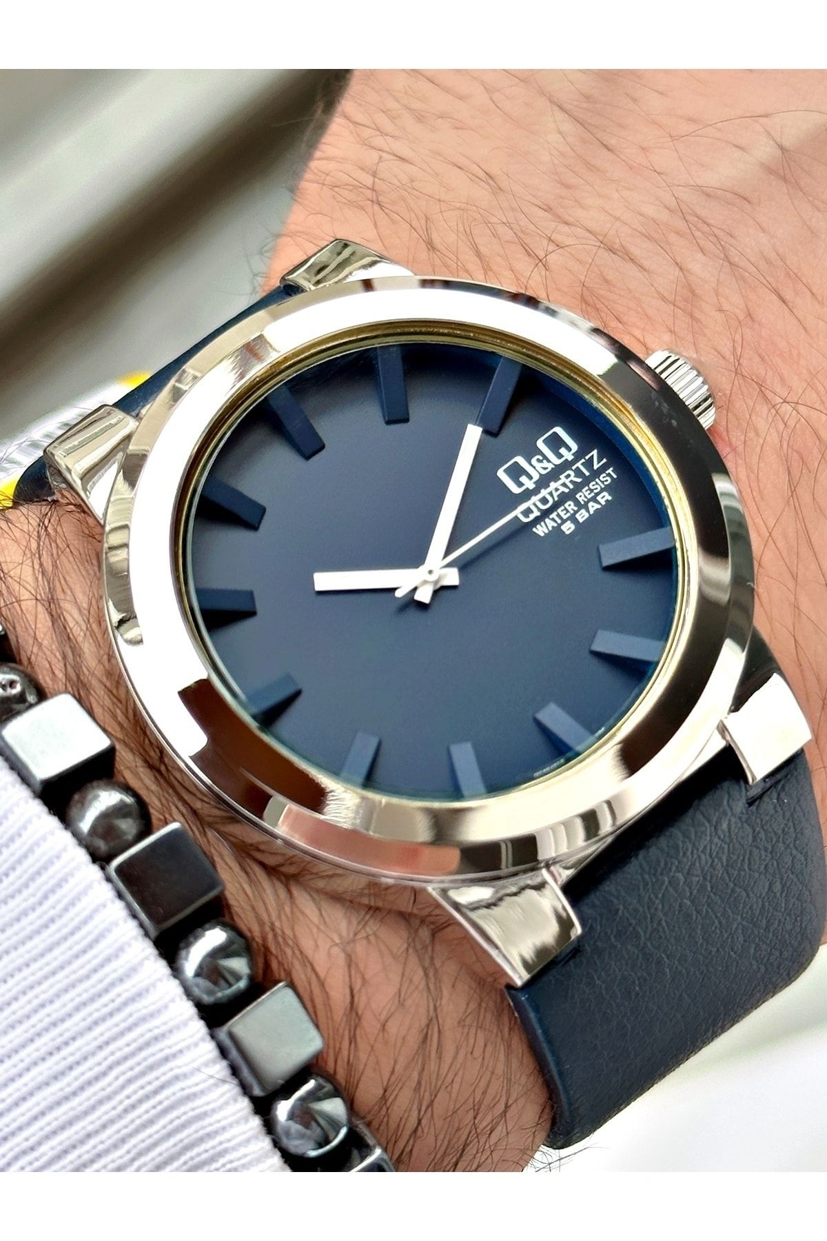 Q&q quartz watches outlet water resist 5 bar
