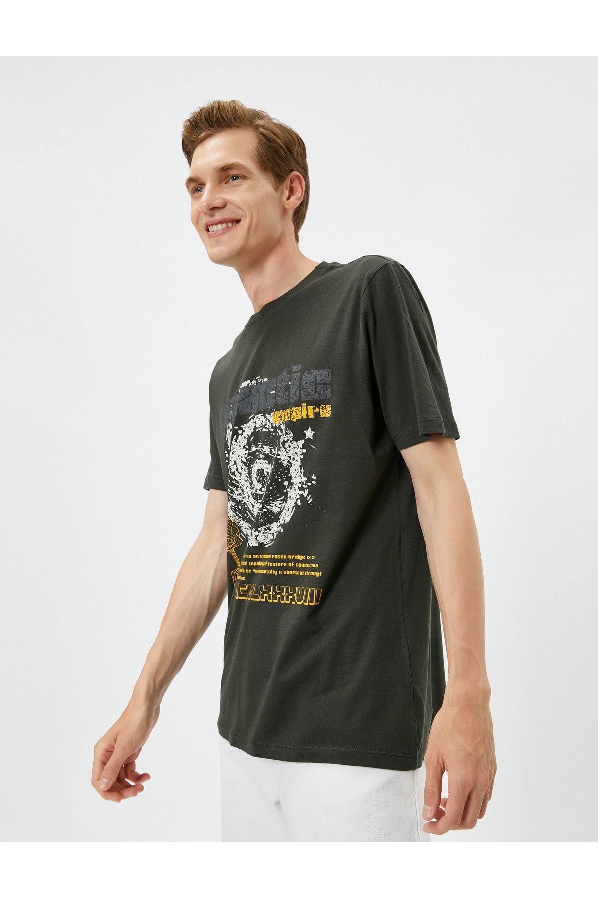 Koton Trendyol - mit Ärmeln T-Shirt und kurzen aus Rundhalsausschnitt Baumwolle Bedrucktes