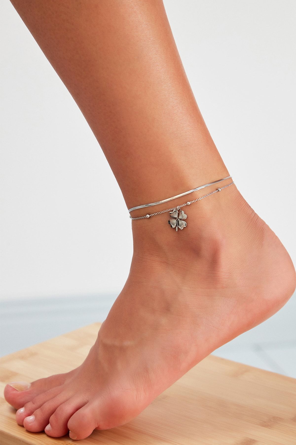Latest model silver anklets on sale
