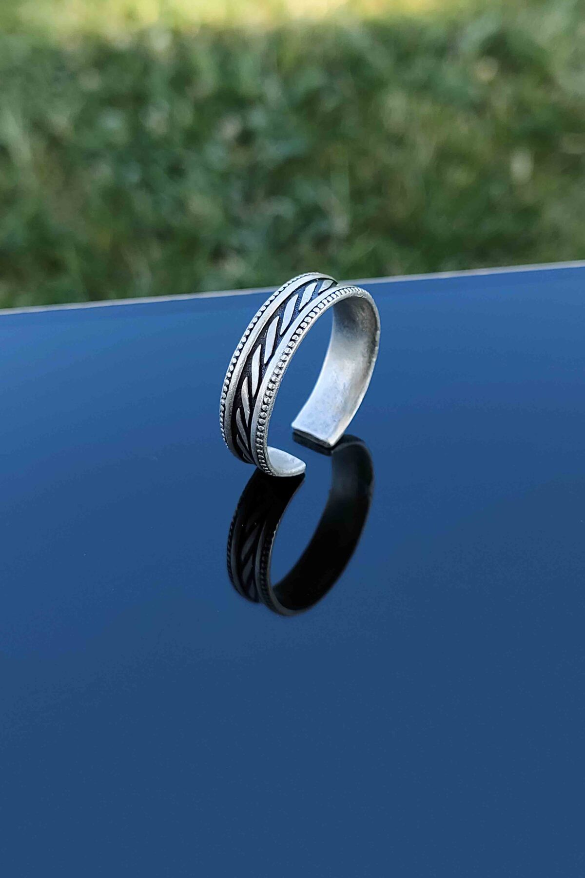 Mens adjustable hotsell wedding bands