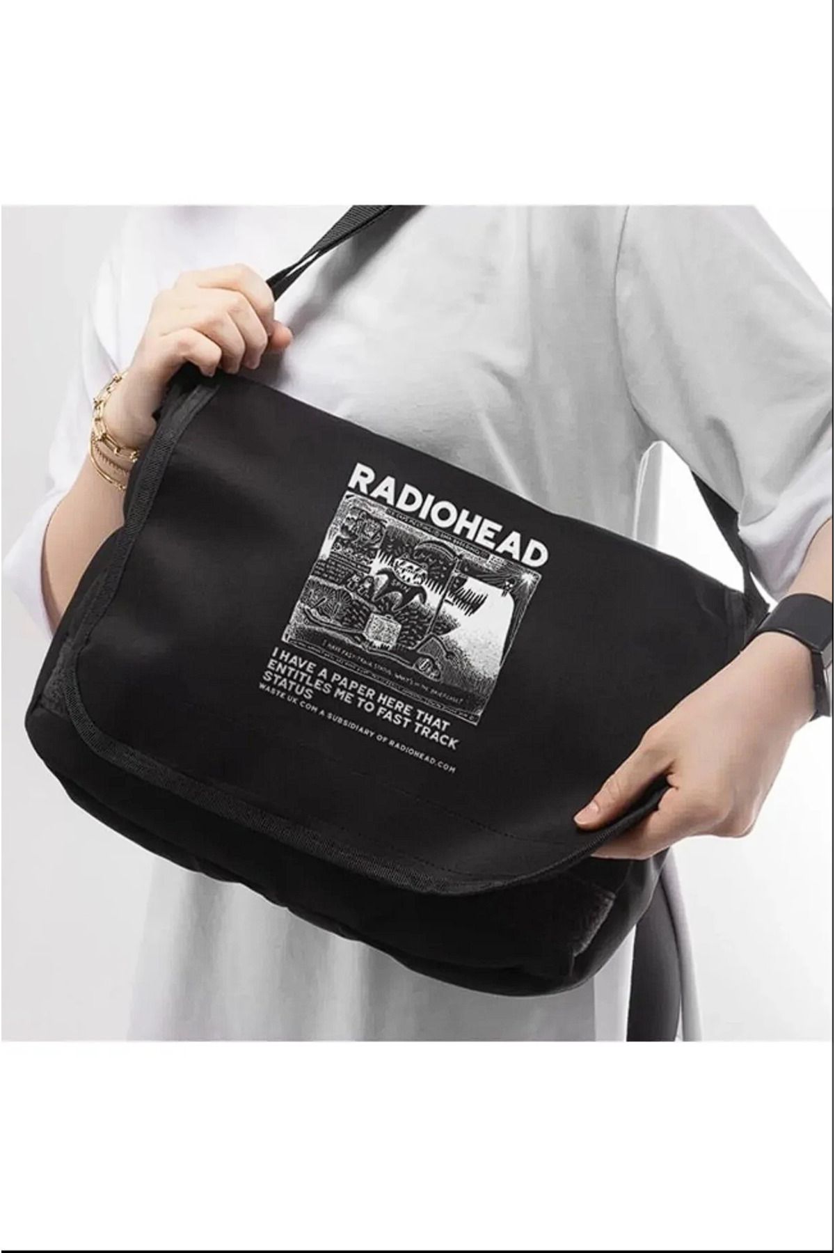 Solo messenger bag discount