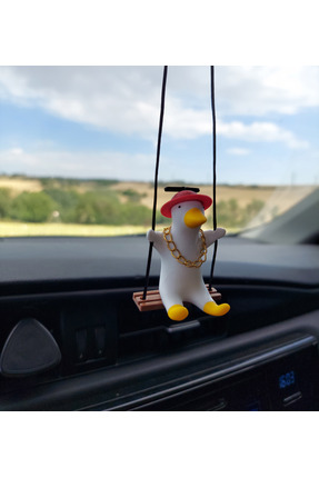 Şapkalı Zincirli Sallanan Ördek Dikiz Ayna Süsü (Kırmızı Şapka) Ördek Ayna Süsü Yeni Trend Araç Süsü Image 0