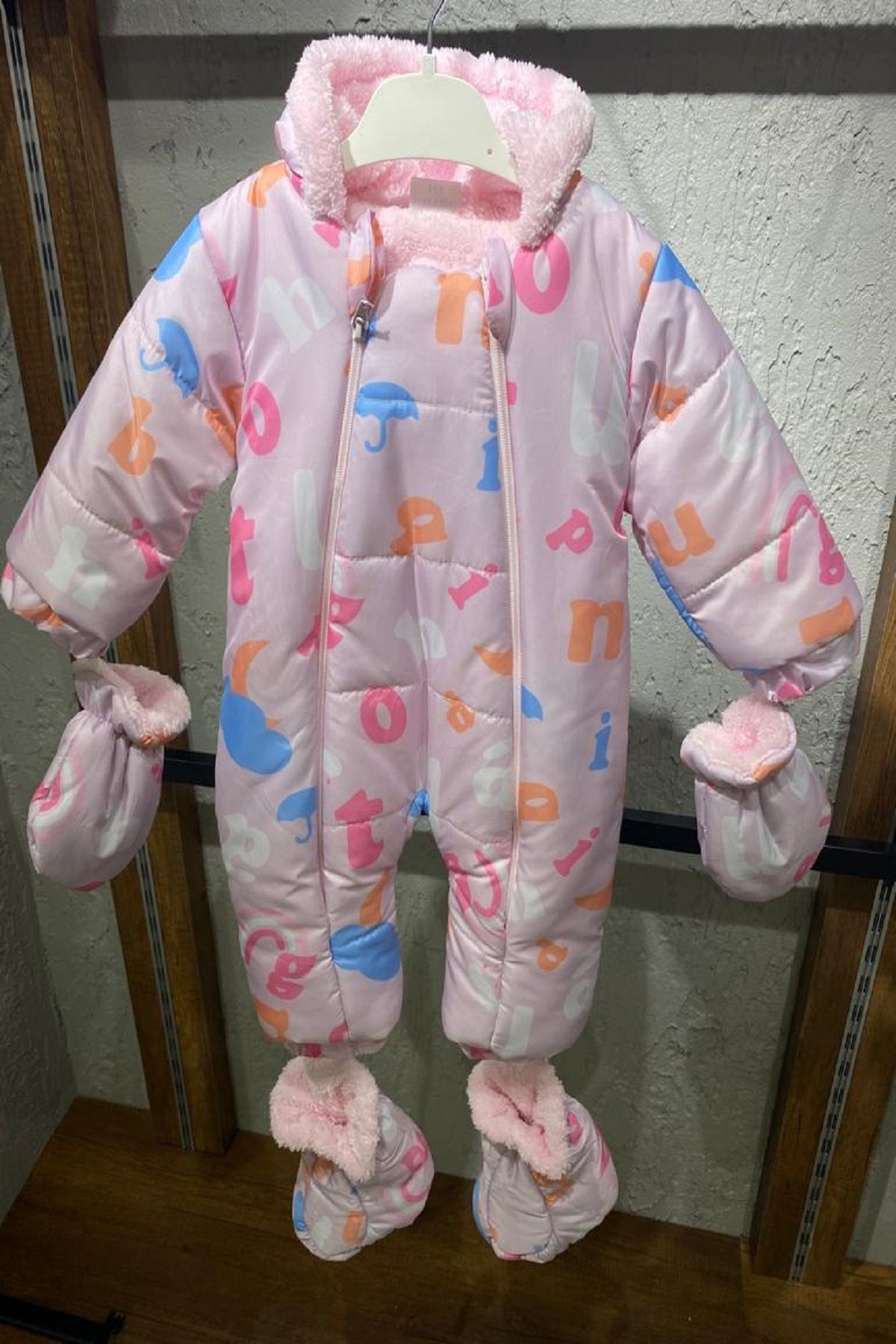 PODIUM GYM Baby Cosmonaut Jumpsuit with Alphabet Figure Removable