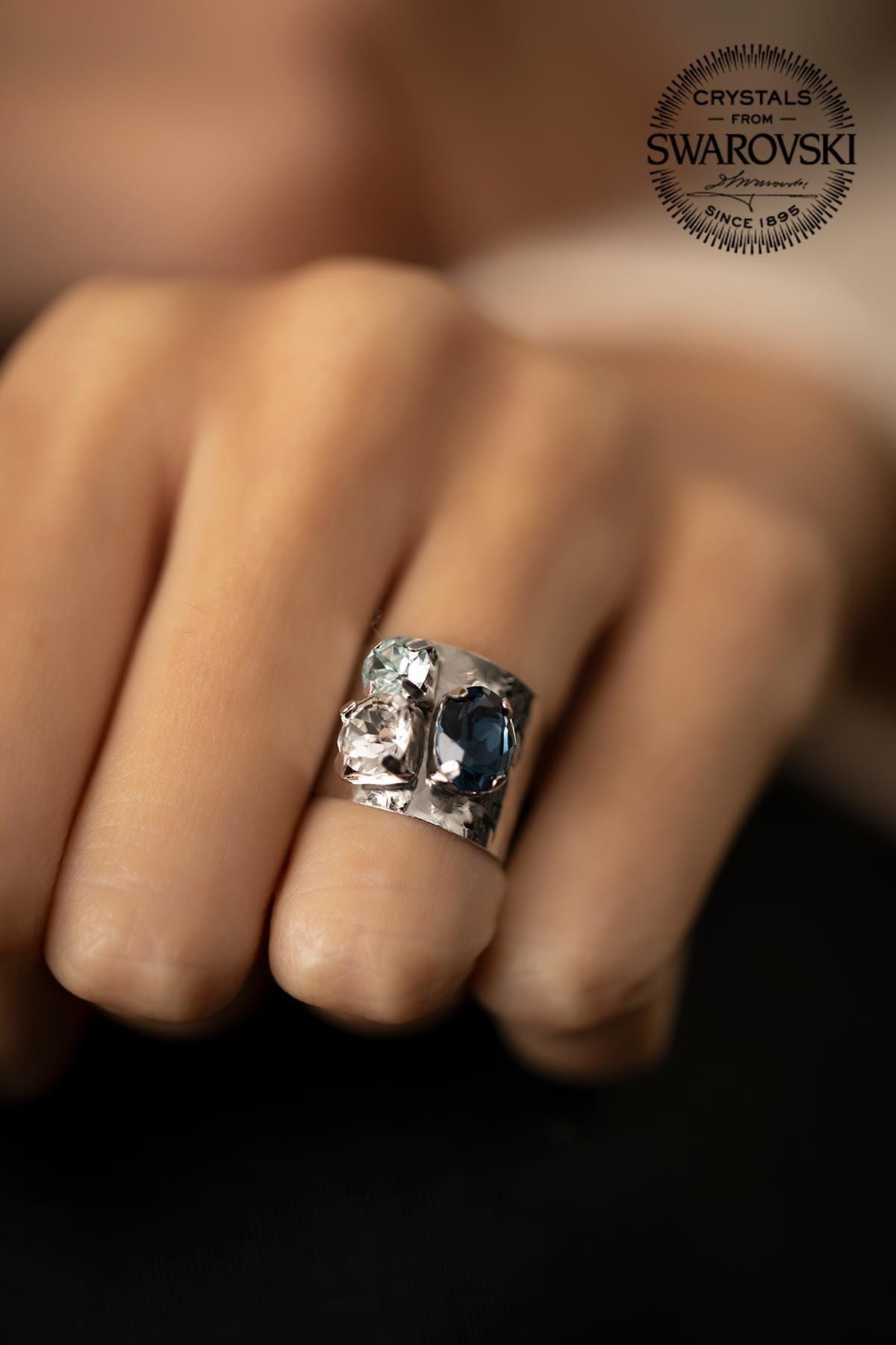 Ninova Silver Kadın Swarovski Taşlı Üçtaş Model Gümüş Yüzük PKT-SBS0713