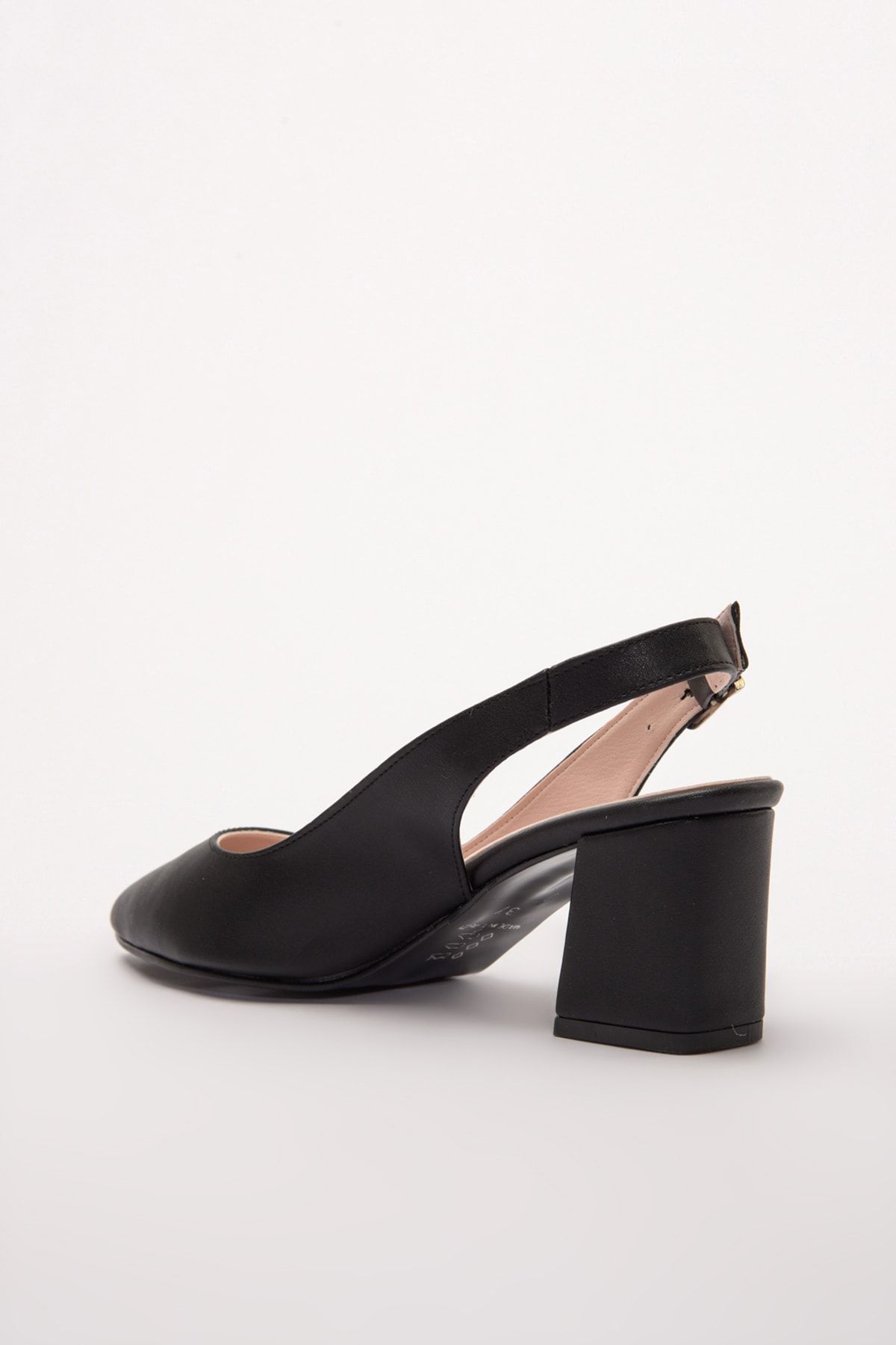 Sıyah Kadın Klasik Topuklu Ayakkabı 01AYY180950A100