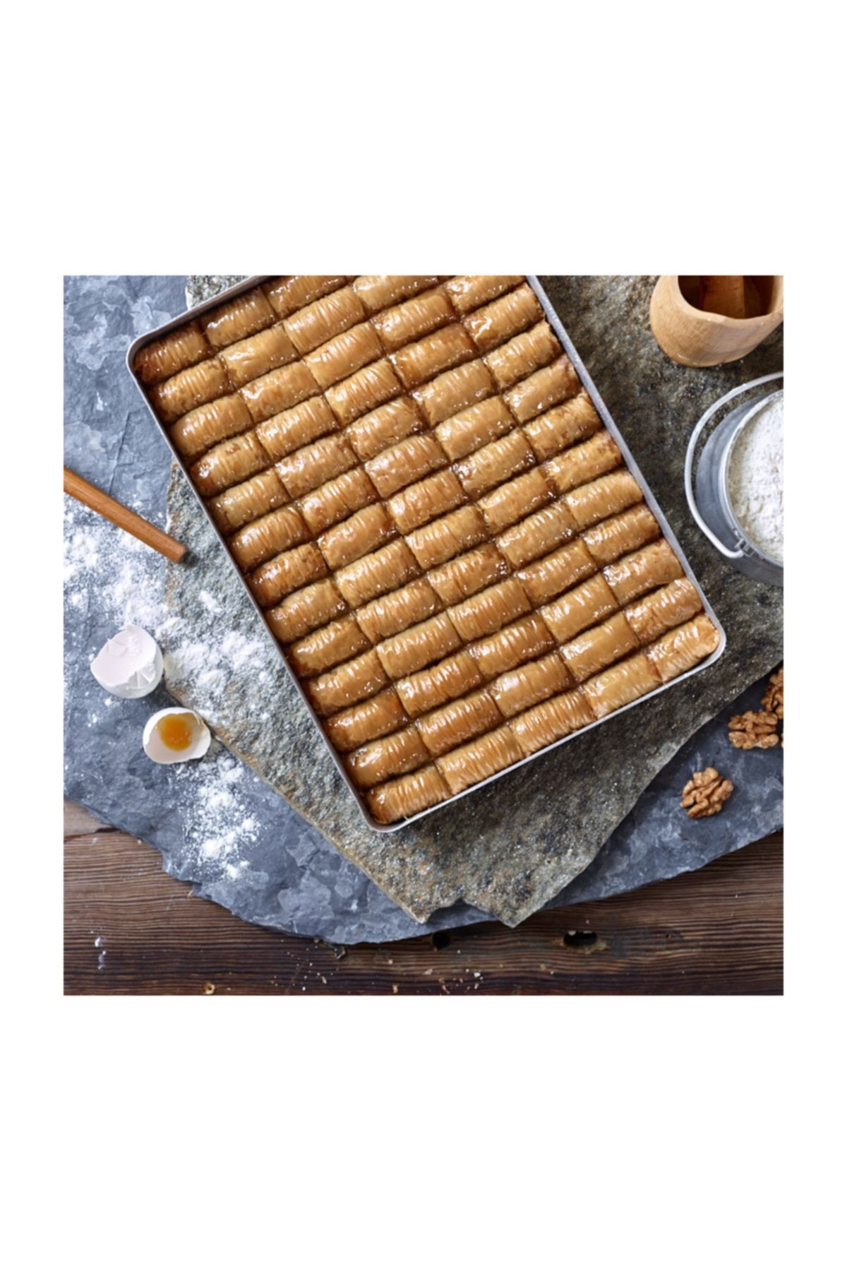 HACI AHMET OĞULLARI BAKLAVA Hacı Ahmet Oğuları Cevizli Burma Baklava 2 Kg