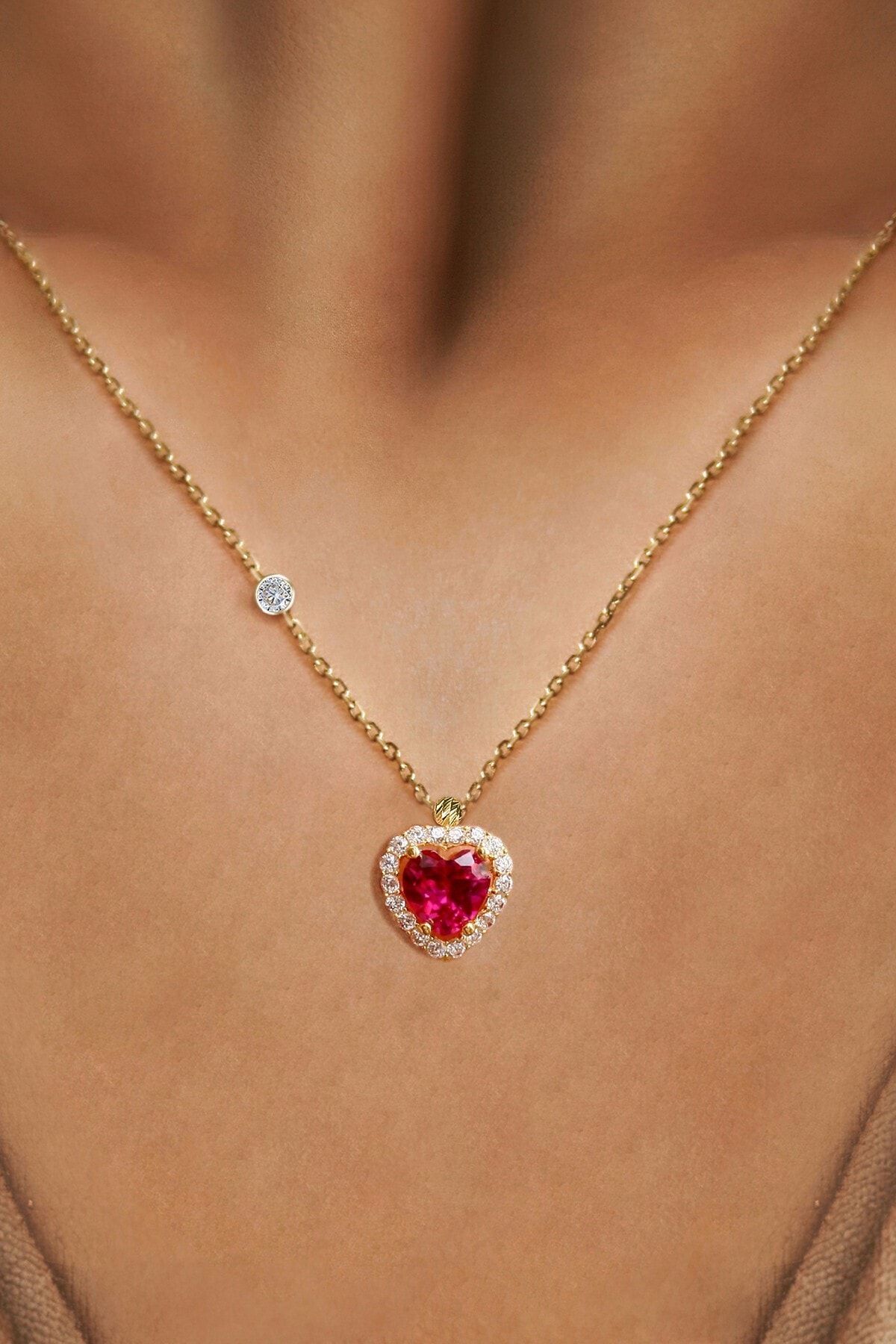 Demas Gold Kadın 14 Ayar Altın Pırlanta Tohumlu Cherry Topaz Rengi Kalp Kolye