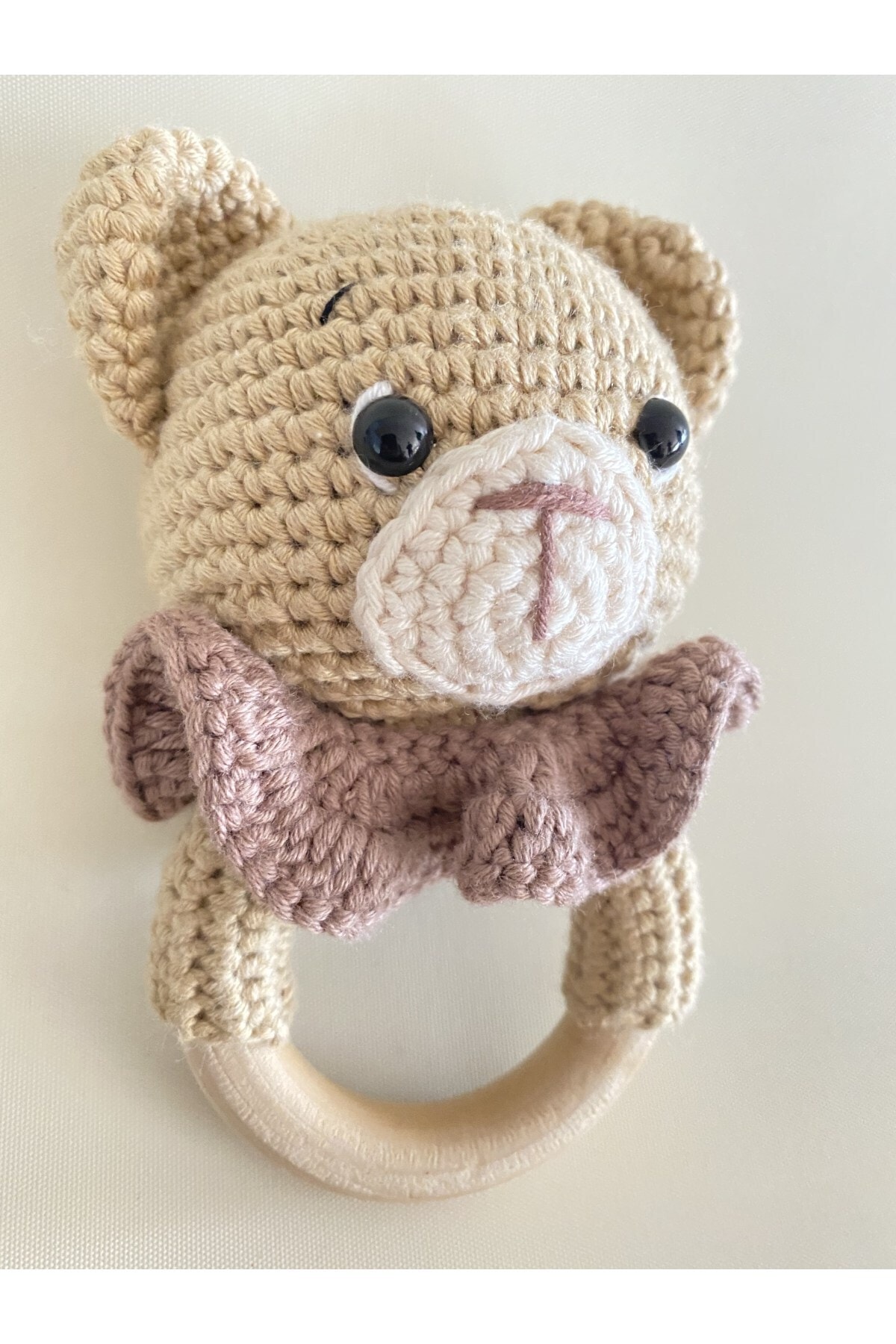 Şeftali Amigurumi Çıngırak Organik Oyuncak Ahşap Diş Kaşıyıcısı - Uyanık Ayıcık Kahverengi