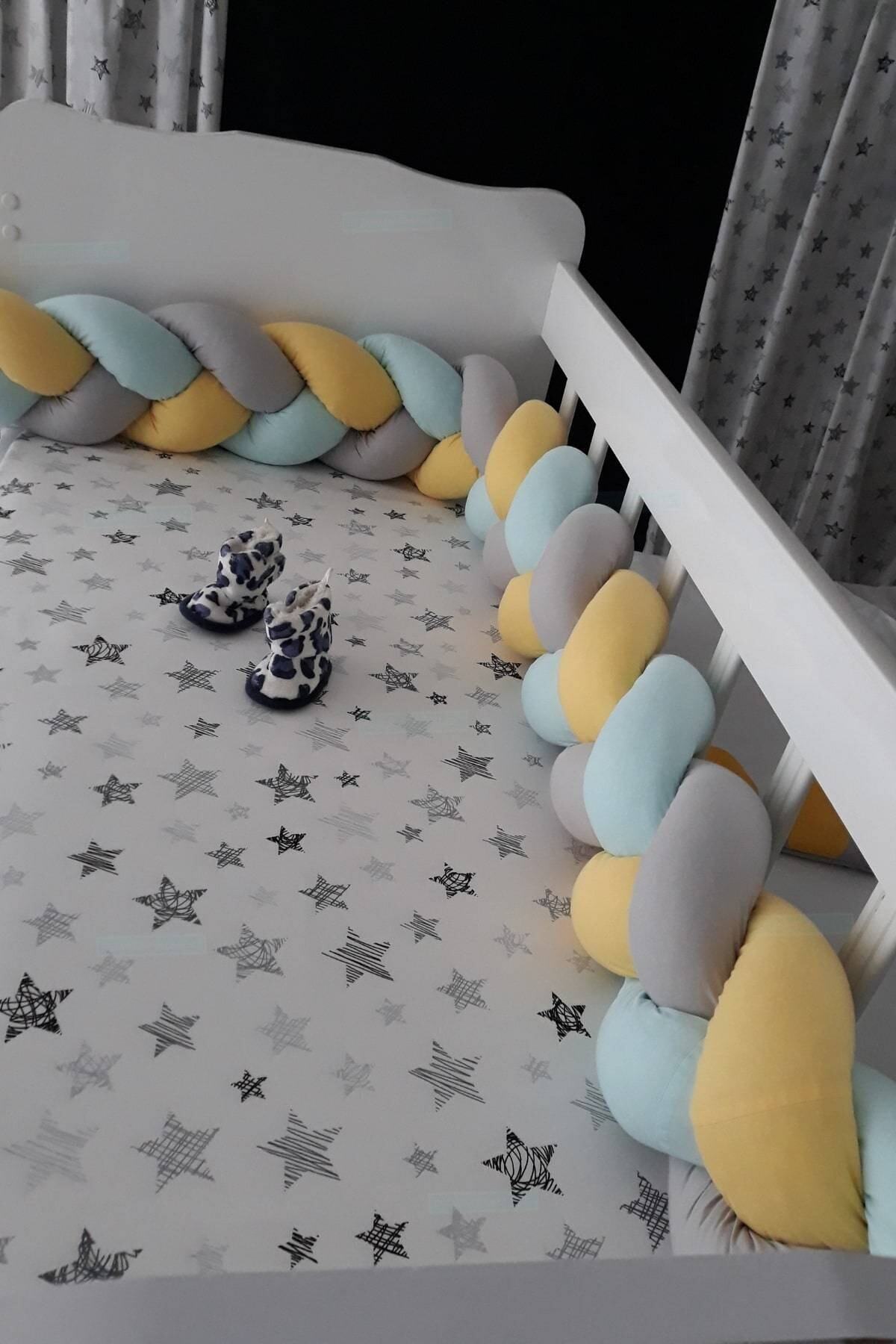 HUZURLUBEBEKLER Beşik Koruyucu 600 Cm Örgü Korumalık