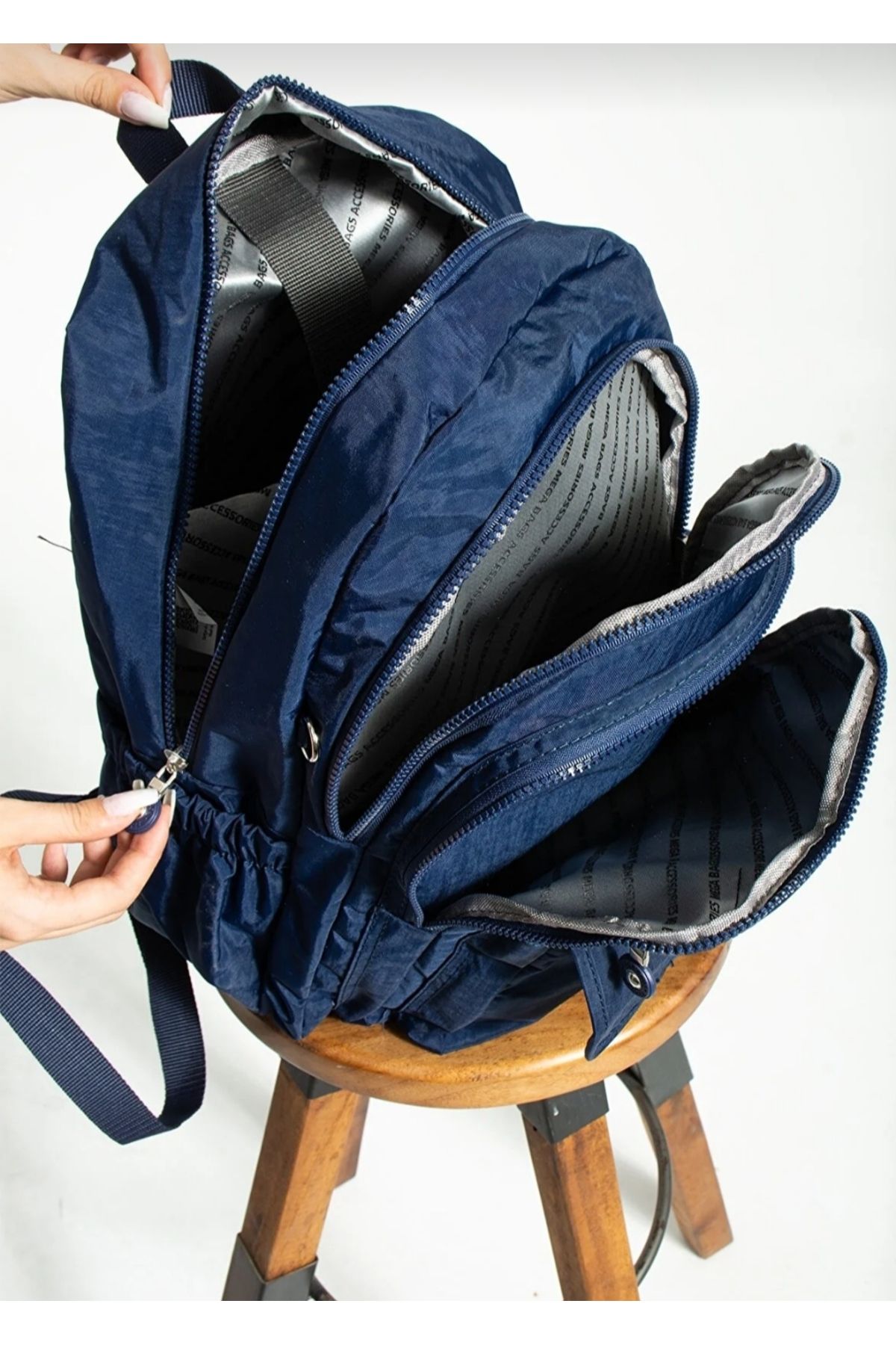 Dark blue online school bag