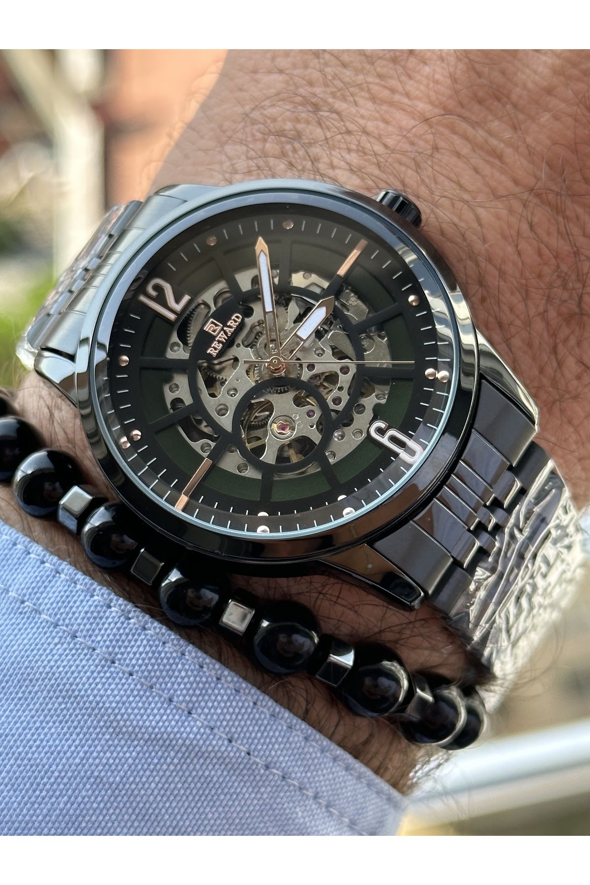 Automatic wrist store watch without battery