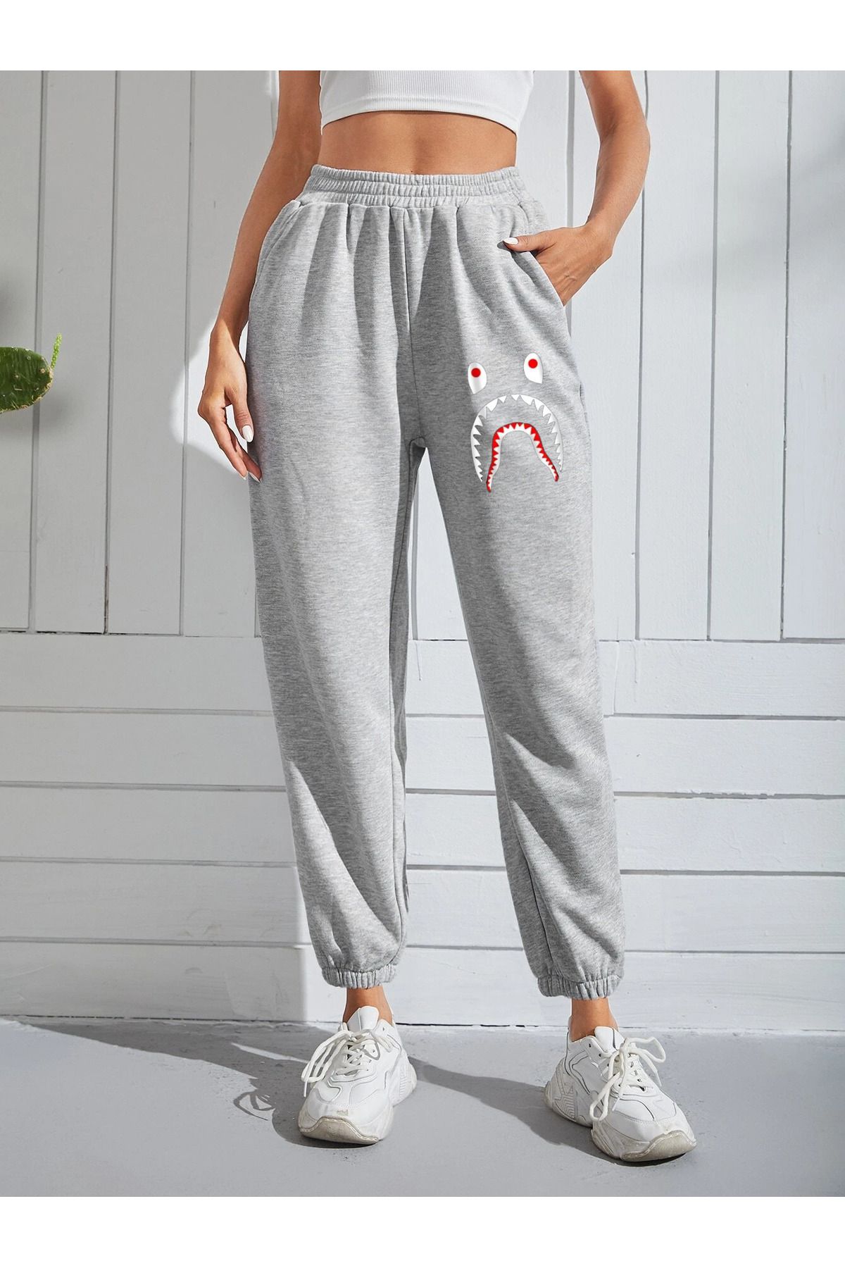 Shark sweatpants top