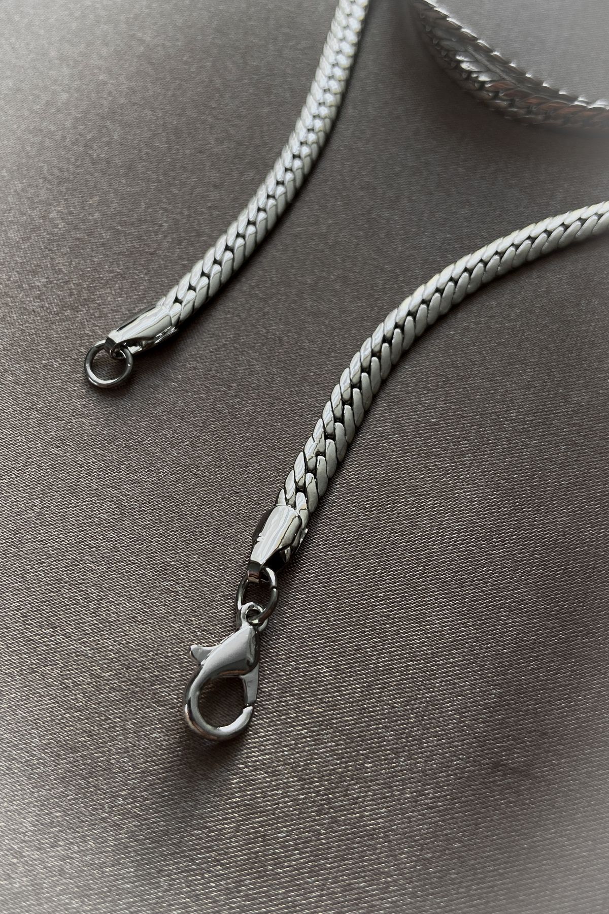 Does sterling on sale silver plated tarnish