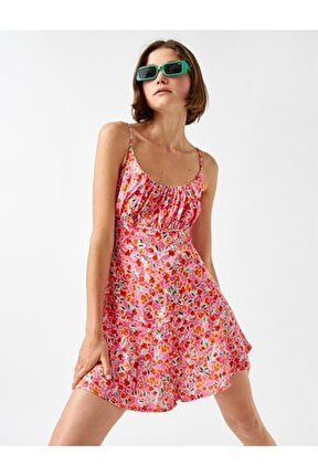 Şort Tulum &Ccedil;i&ccedil;ekli Ince Askılı U Yaka