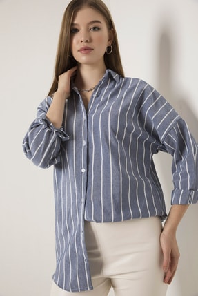 Kadın Lacivert İnce &Ccedil;izgili Oversize Uzun Basic G&ouml;mlek ARM-22Y001158