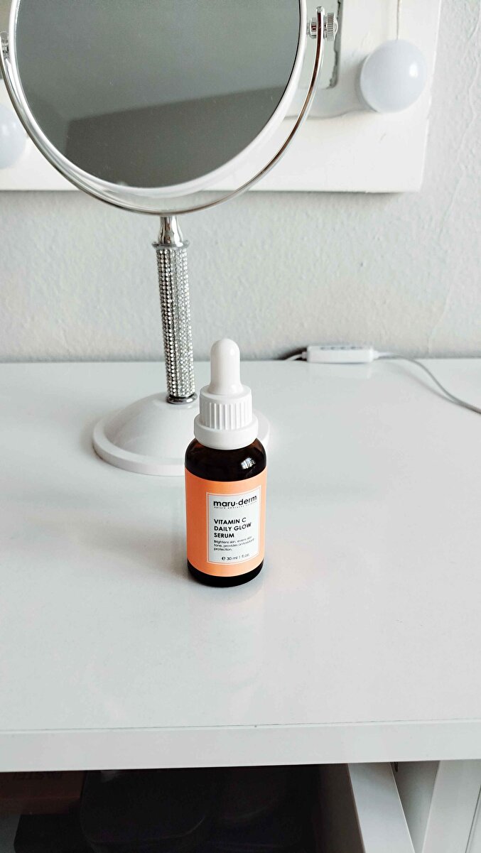 Maru.Derm Maruderm C Vitamini ve Peptid Aydınlatıcı Cilt Bakım Serumu 30 ml