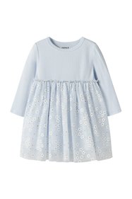 https://cdn.dsmcdn.com/sfweb-pdp/images/product-placeholder-v2.jpeg