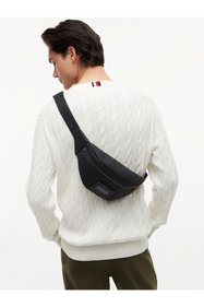 https://cdn.dsmcdn.com/sfweb-pdp/images/product-placeholder-v2.jpeg