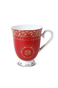 Karaja is a classic, distinctive mug in red