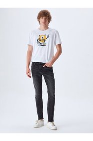 https://cdn.dsmcdn.com/sfweb-pdp/images/product-placeholder-v2.jpeg