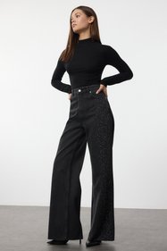https://cdn.dsmcdn.com/sfweb-pdp/images/product-placeholder-v2.jpeg